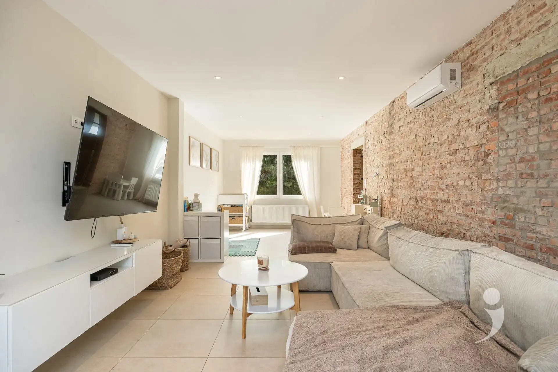Karaktervolle gerenoveerde woning in Gelrode foto 3