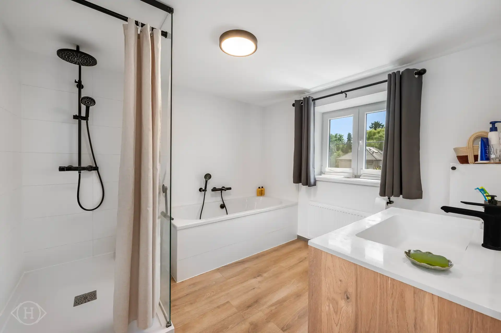 Volledig gerenoveerde, energiezuinige woning met zuidtuin foto 26