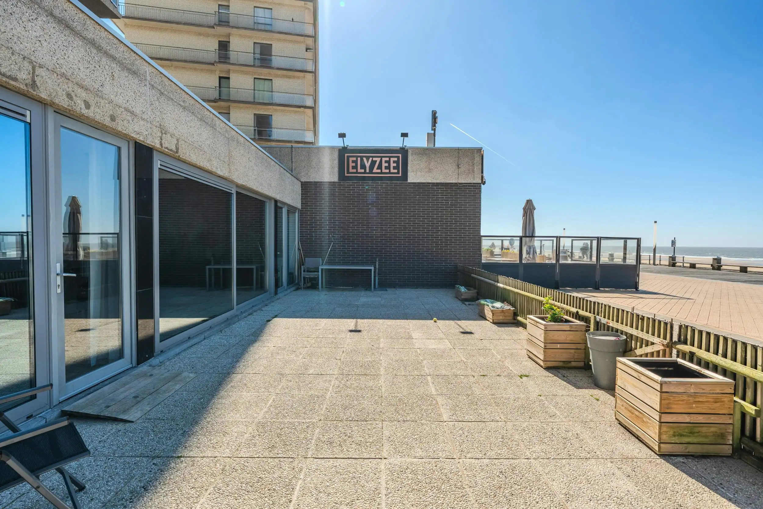 Gelijkvloers appartement (165m²) met zeezicht te Oostende foto 18