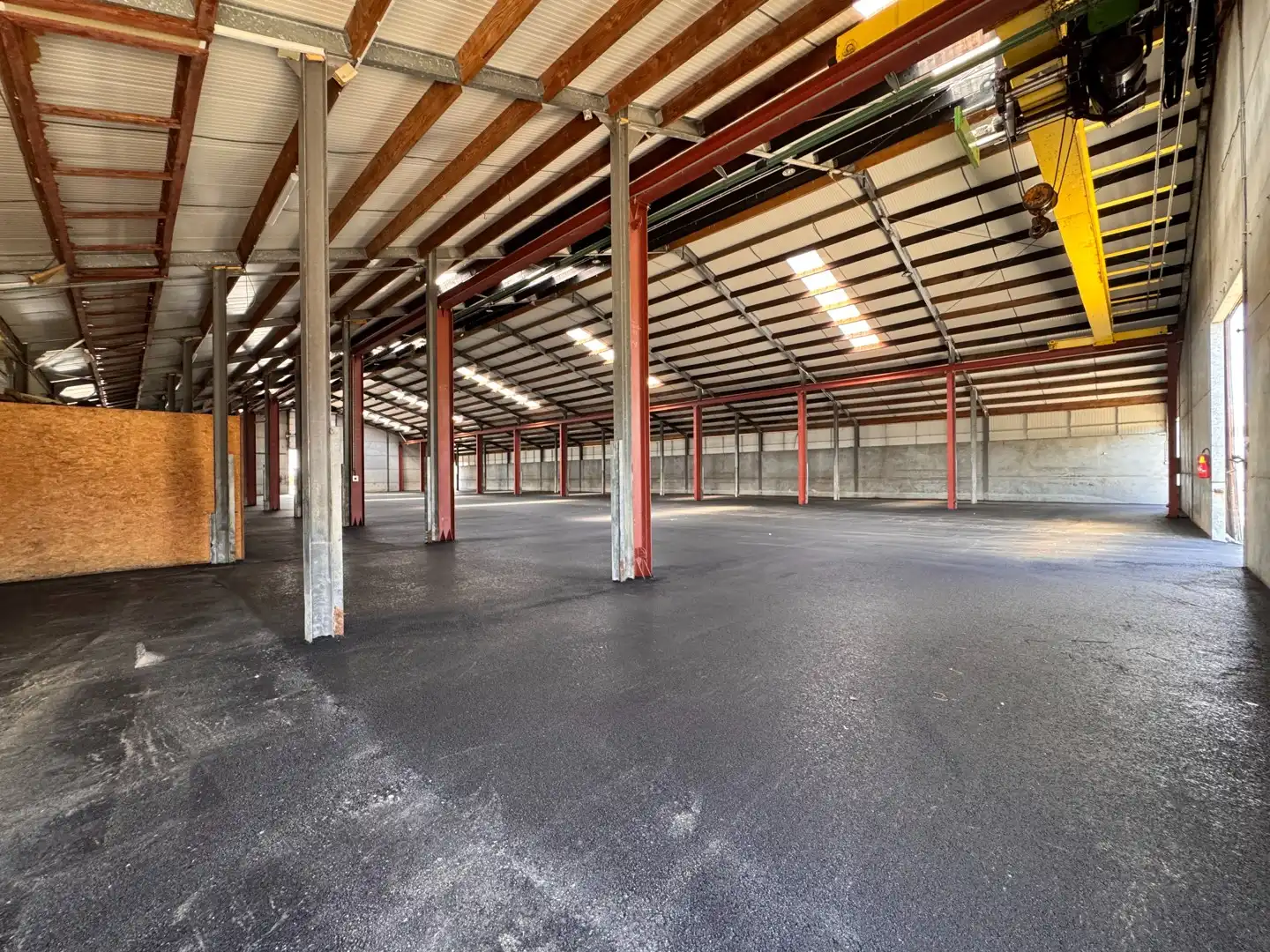 Magazijnruimte van 1.890 m² in Zwevezele foto 2
