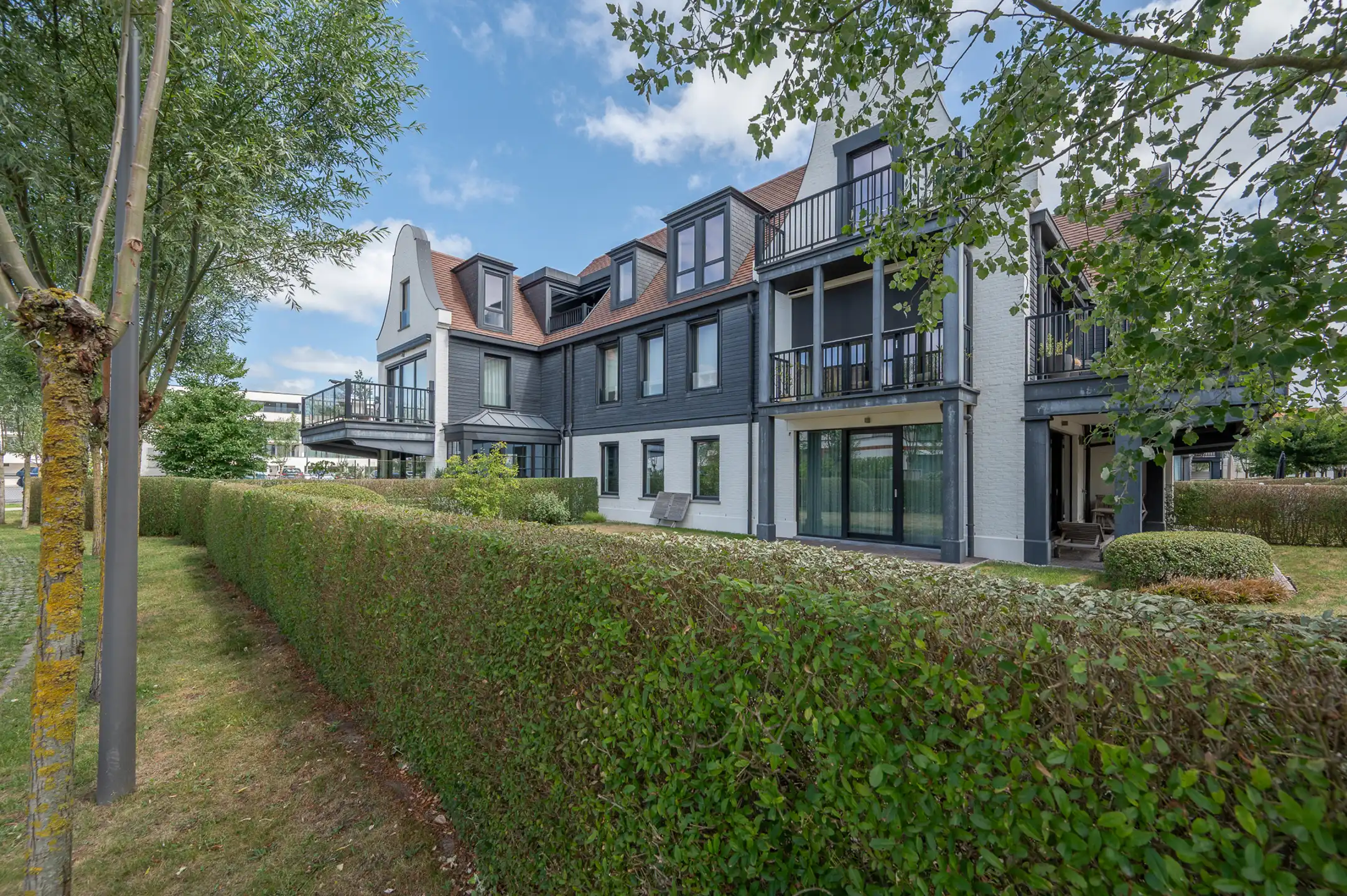 Stijlvol penthouse met 2 slaapkamers en terras – Duinenwater foto {{pictureIndex}}