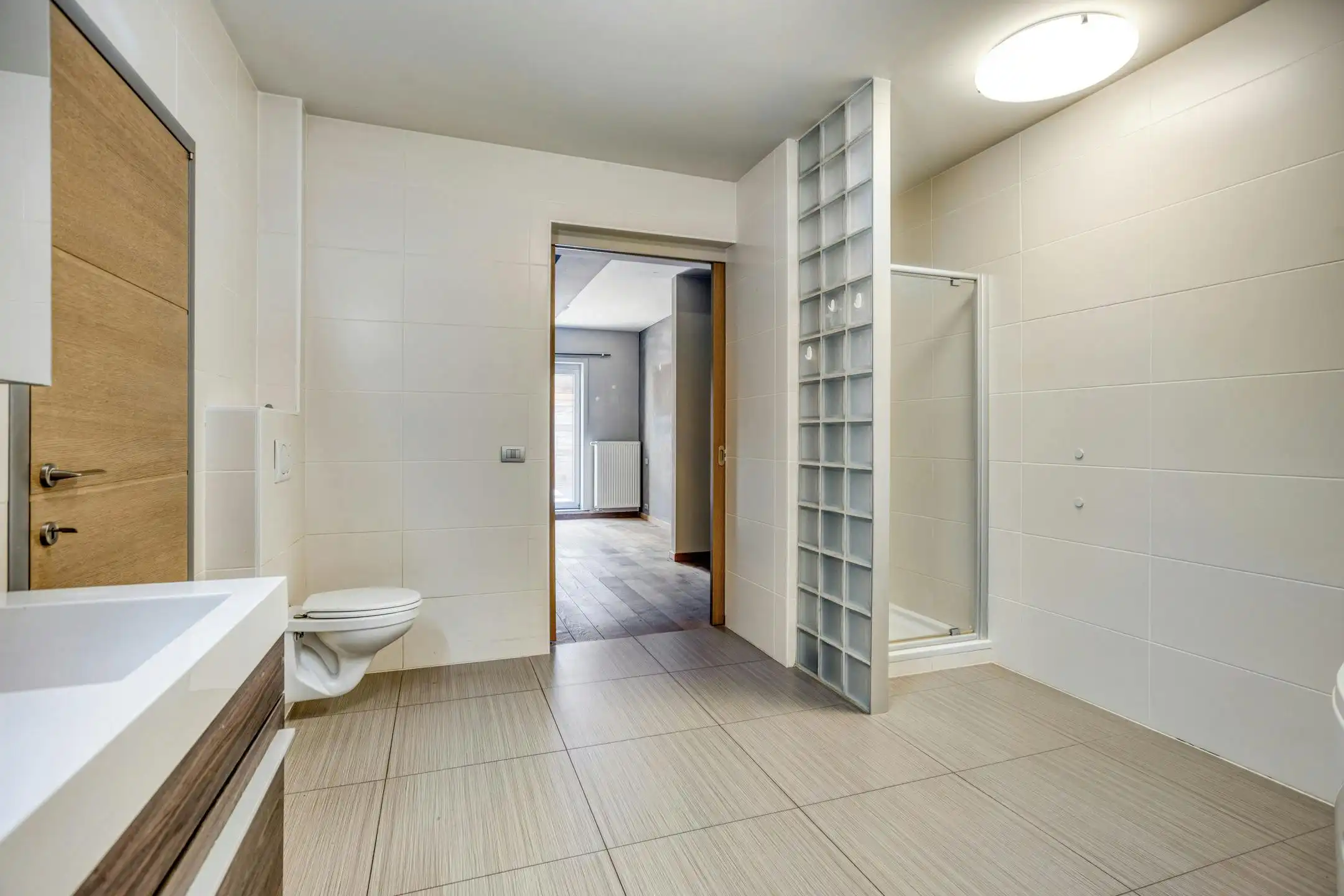 Lichtrijk 2-slpk app. met 2 terrassen in hartje Roeselare foto 13