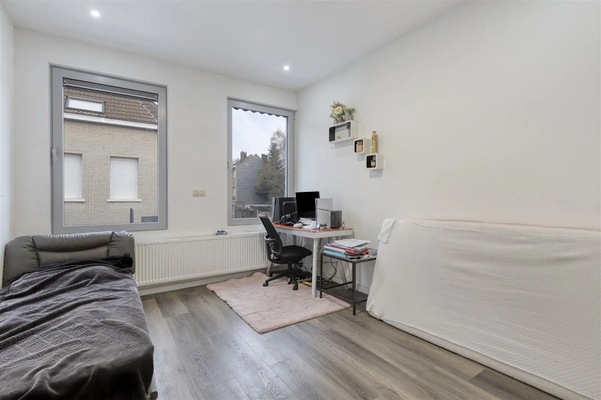 Gerenoveerd handelshuis met 4 tot 6 slaapkamers en zonnige tuin. foto 23