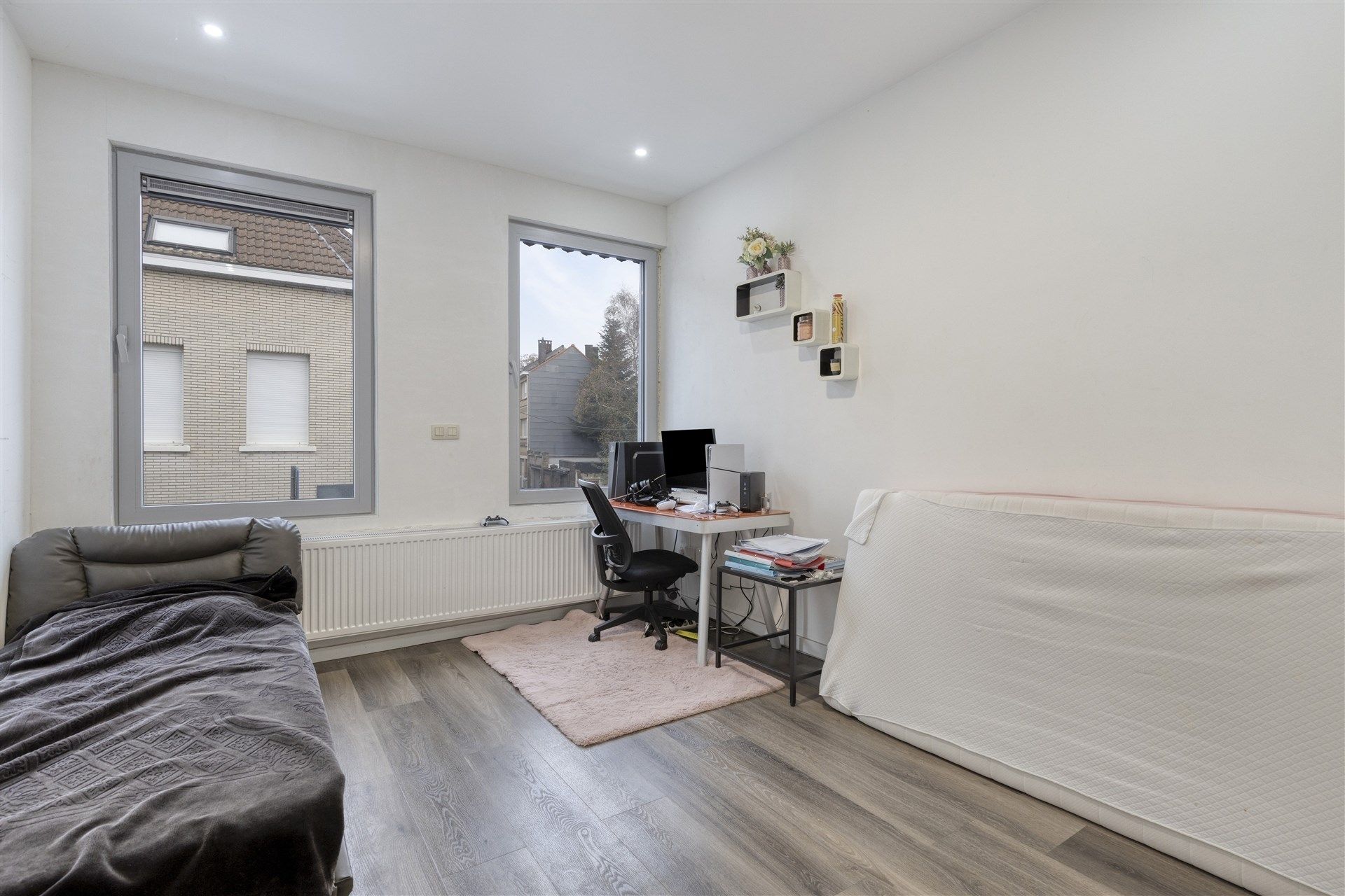 Gerenoveerd handelshuis met 4 tot 6 slaapkamers en zonnige tuin. foto 23