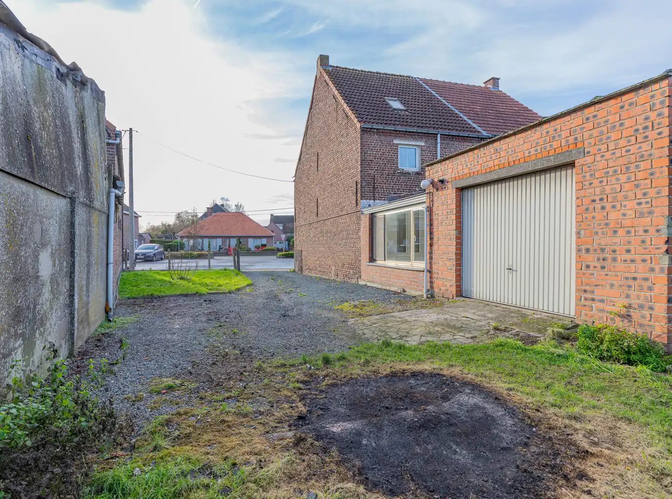 Op te frissen gezinswoning met 3 slaapkamers foto 11