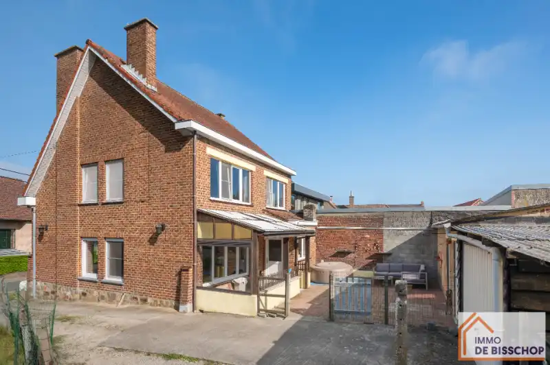 Gezellige, instapklare woning met 3 slaapkamers, grote tuin en garage. foto 14