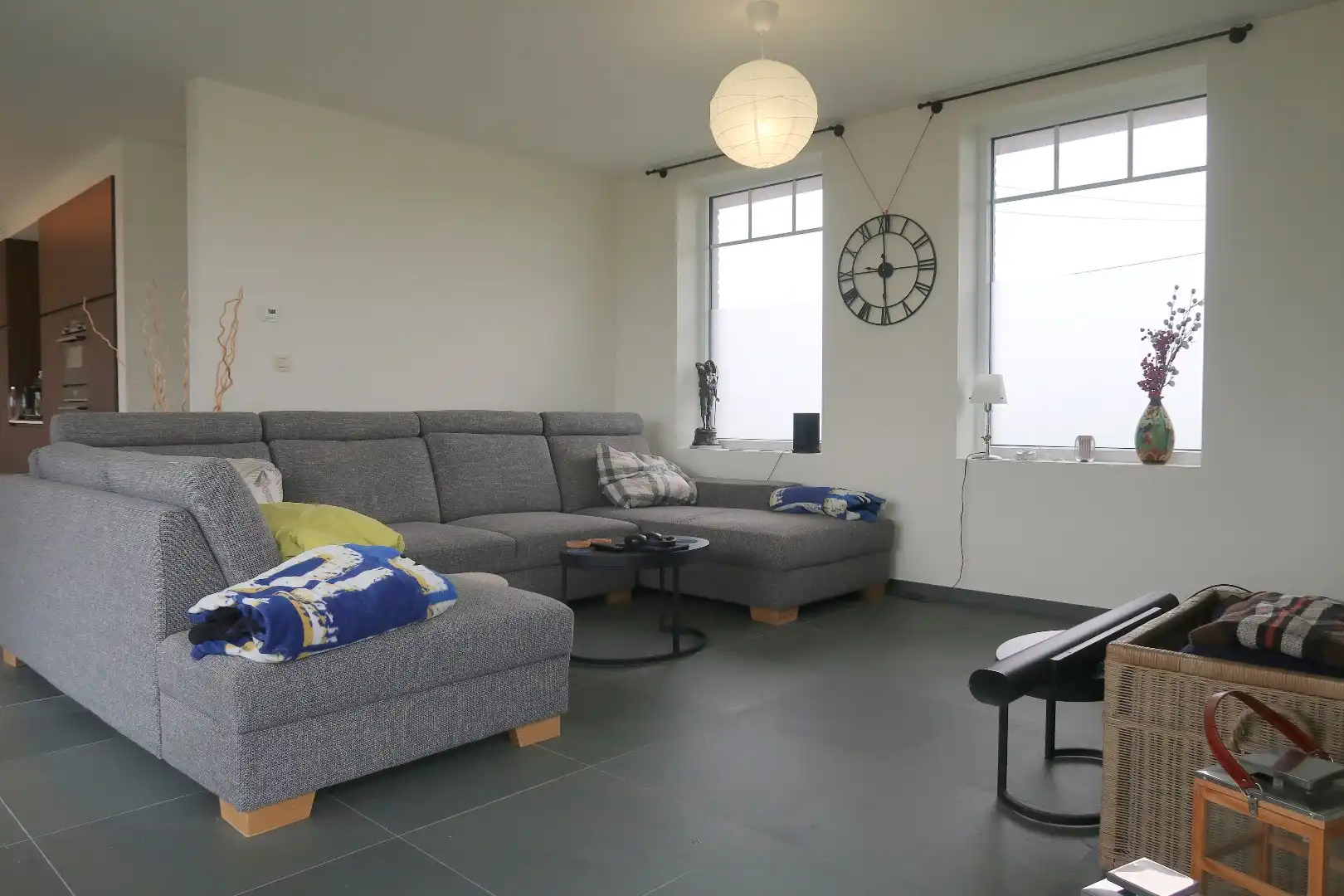 Moderne koppelwoning met 4 slaapkamers en prachtige vergezichten, omringd door groen foto 7