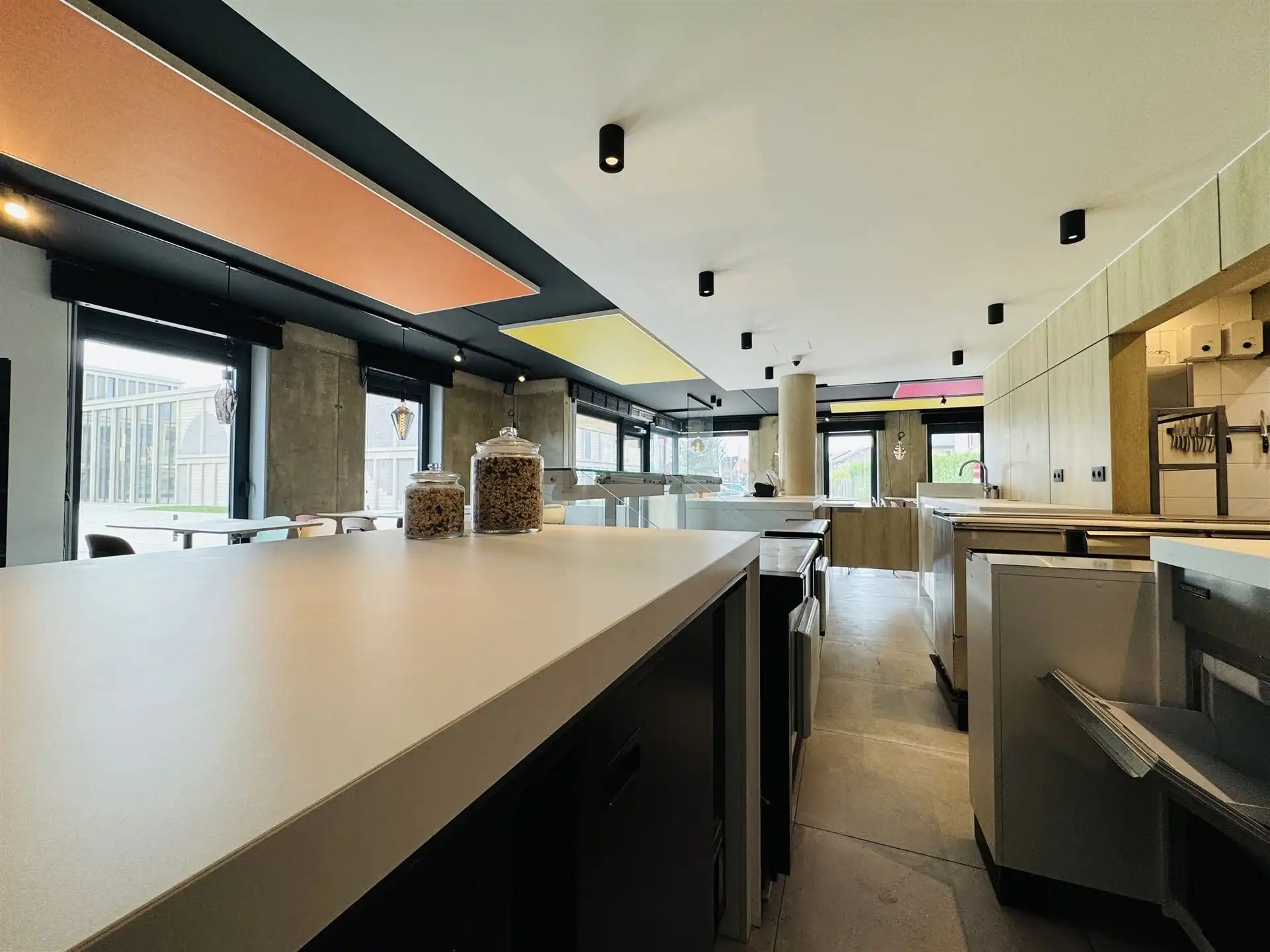 Volledig ingerichte handelszaak! foto 12