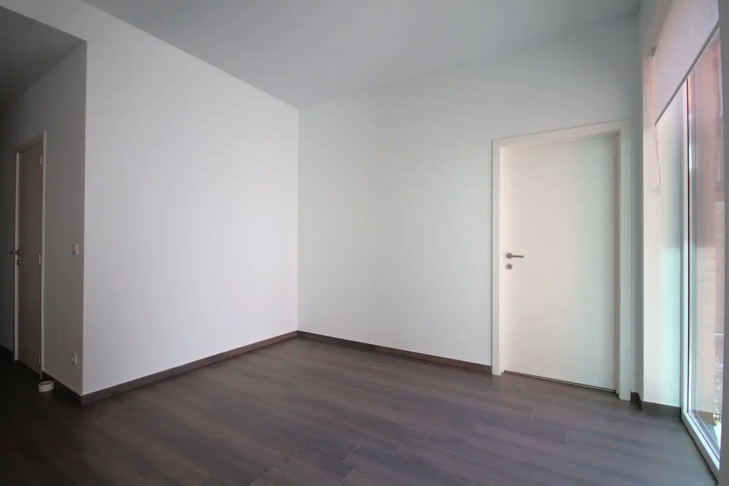 Modern gelijkvloers appartement met 2 slaapkamers en groot terras foto 22