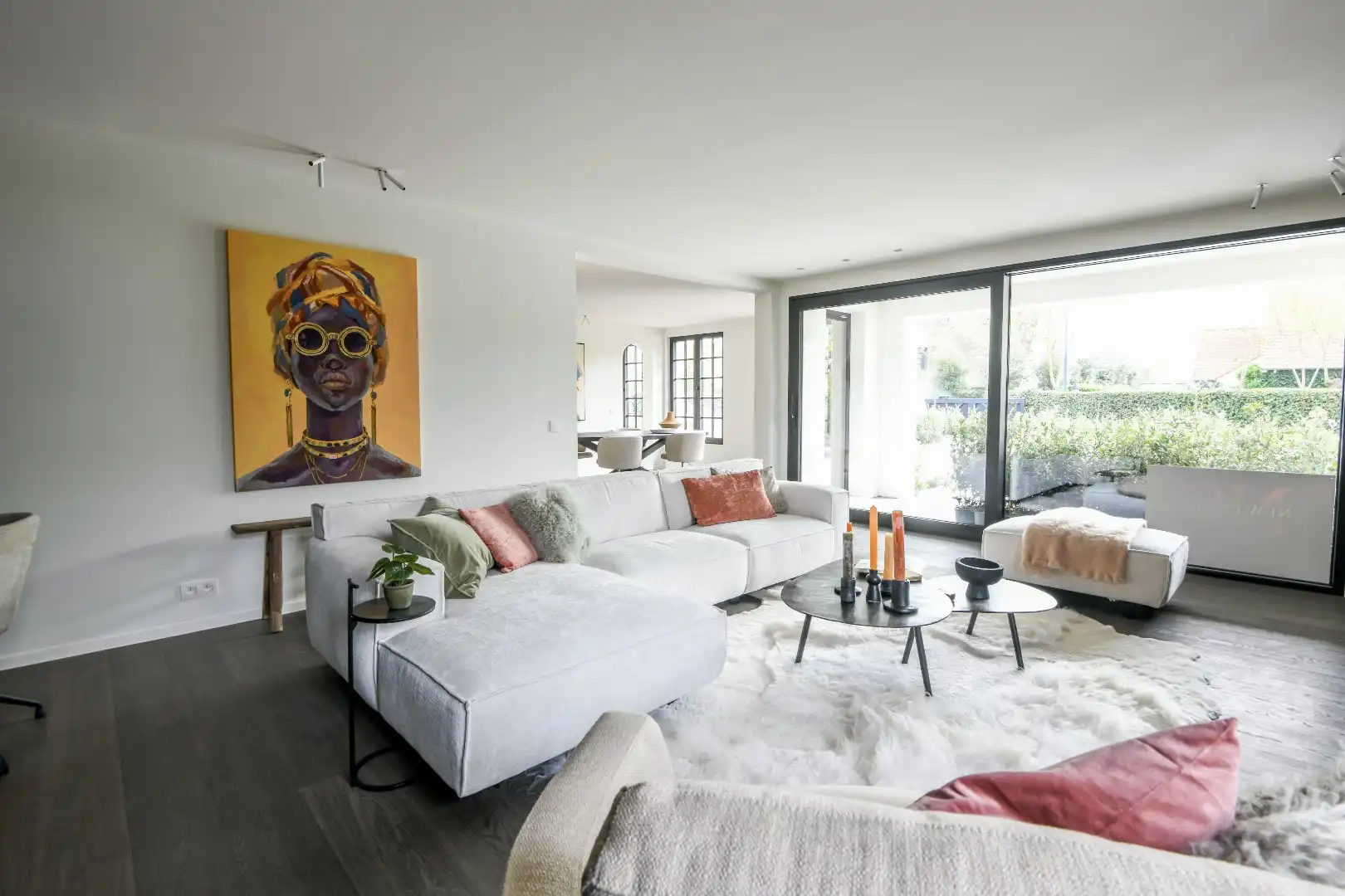 Volledig gerenoveerde, alleenstaande villa, rustig gelegen in een doodlopende straat aan de rand van het Zoute. foto 5