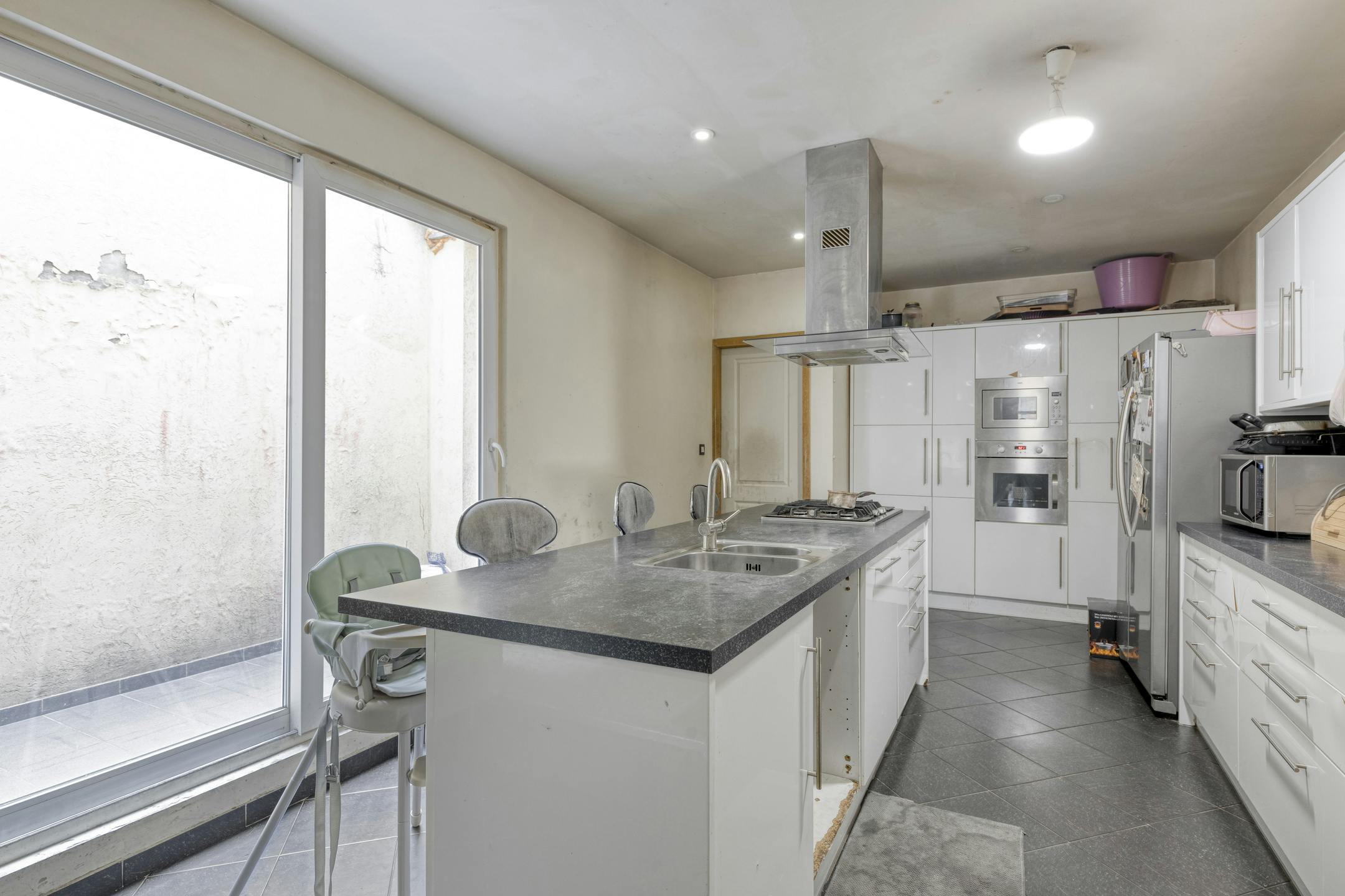 Huis met 6 slaapkamers te koop in Deurne!  foto 3