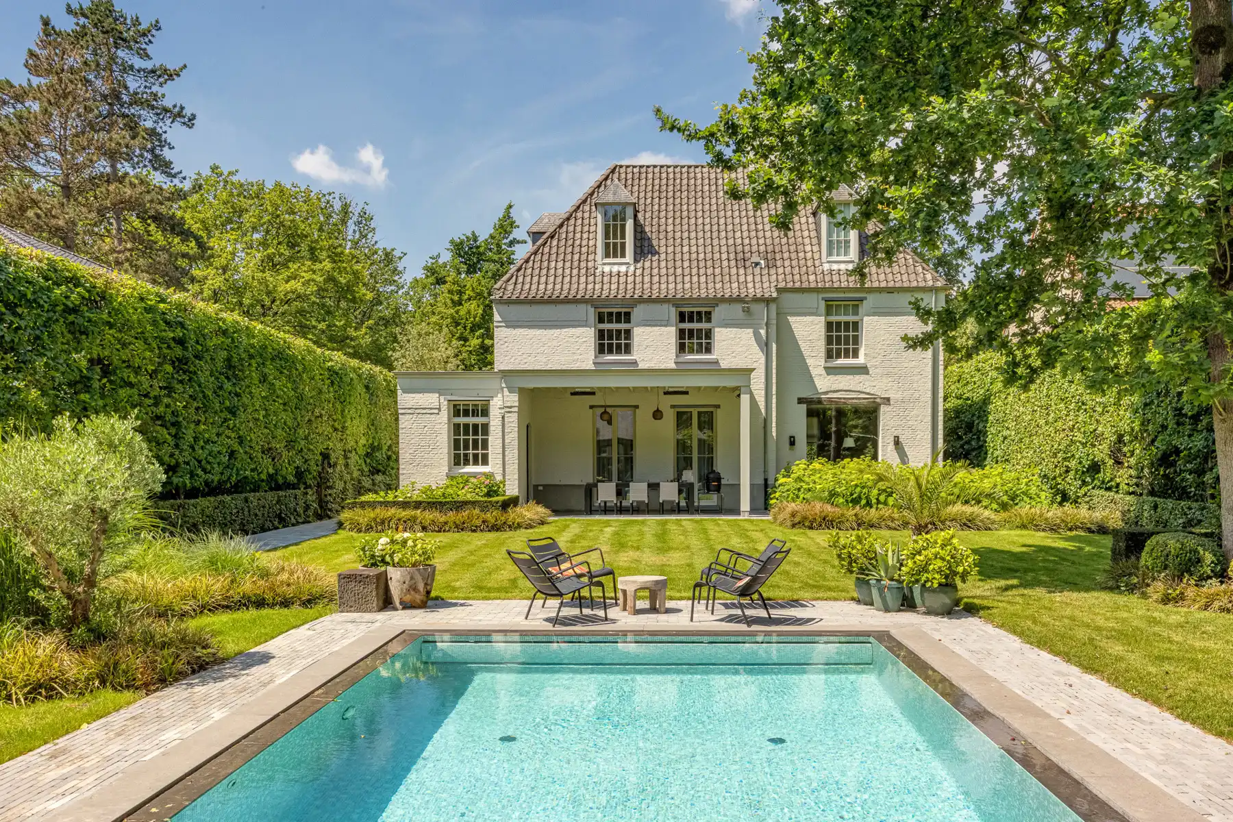 Tijdloze villa op ca. 1788 m² voor het centrum van Schilde foto 2