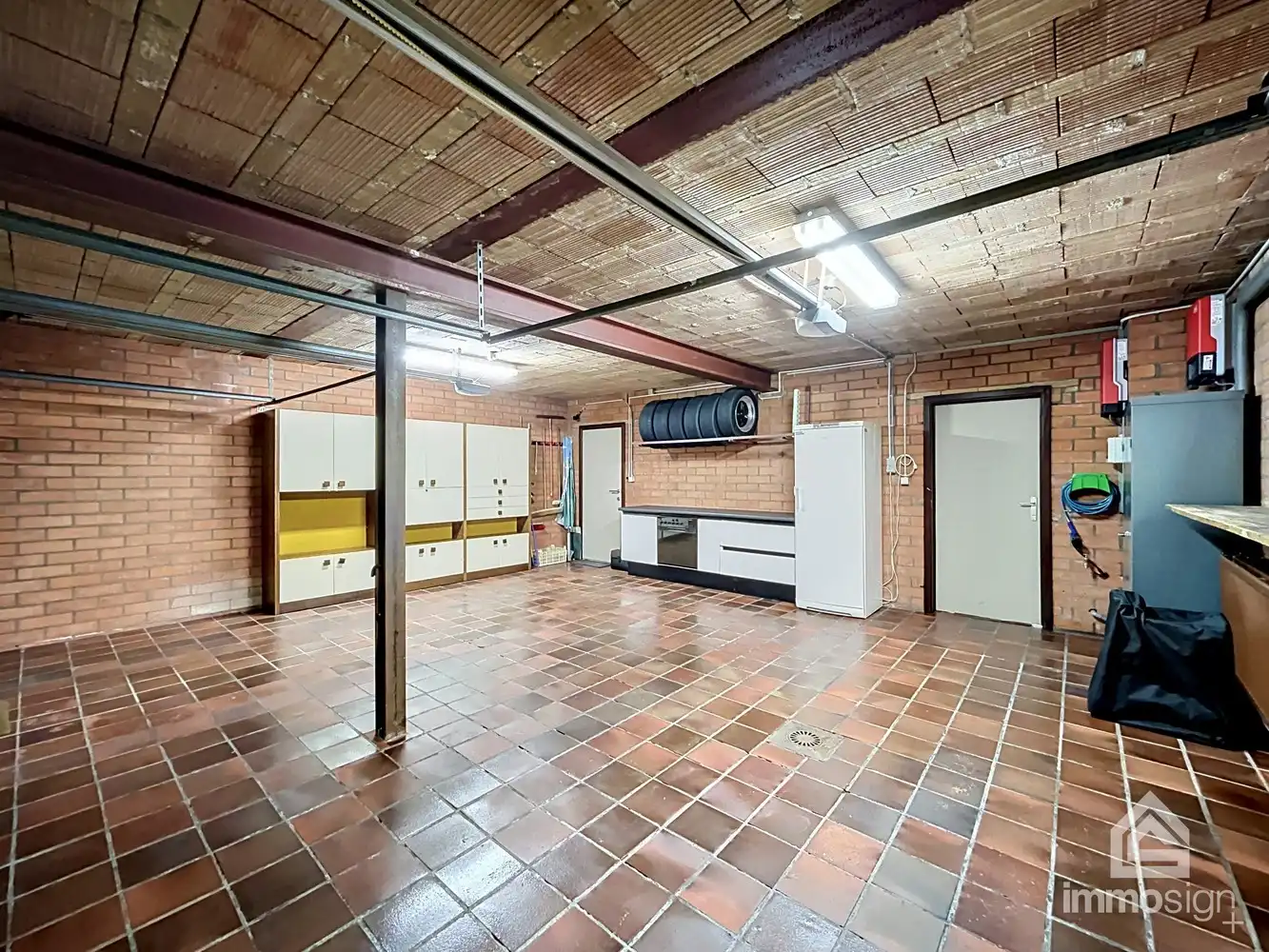 Statige woning met drie slaapkamers op prachtig perceel te Lozen! foto 28