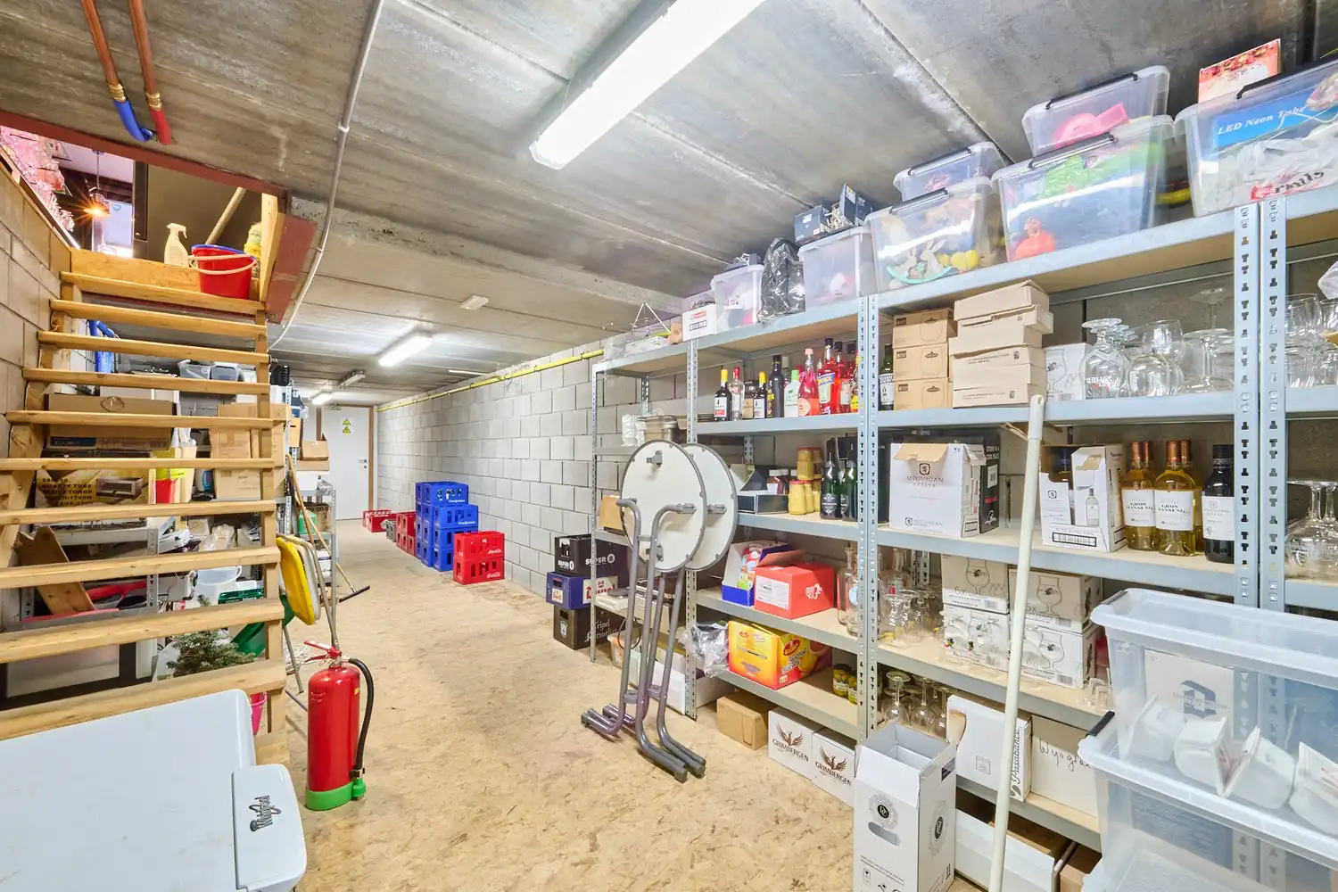 Instapklaar horecapand te koop in Diepenbeek – volledig vernieuwd, tal van mogelijkheden foto 18