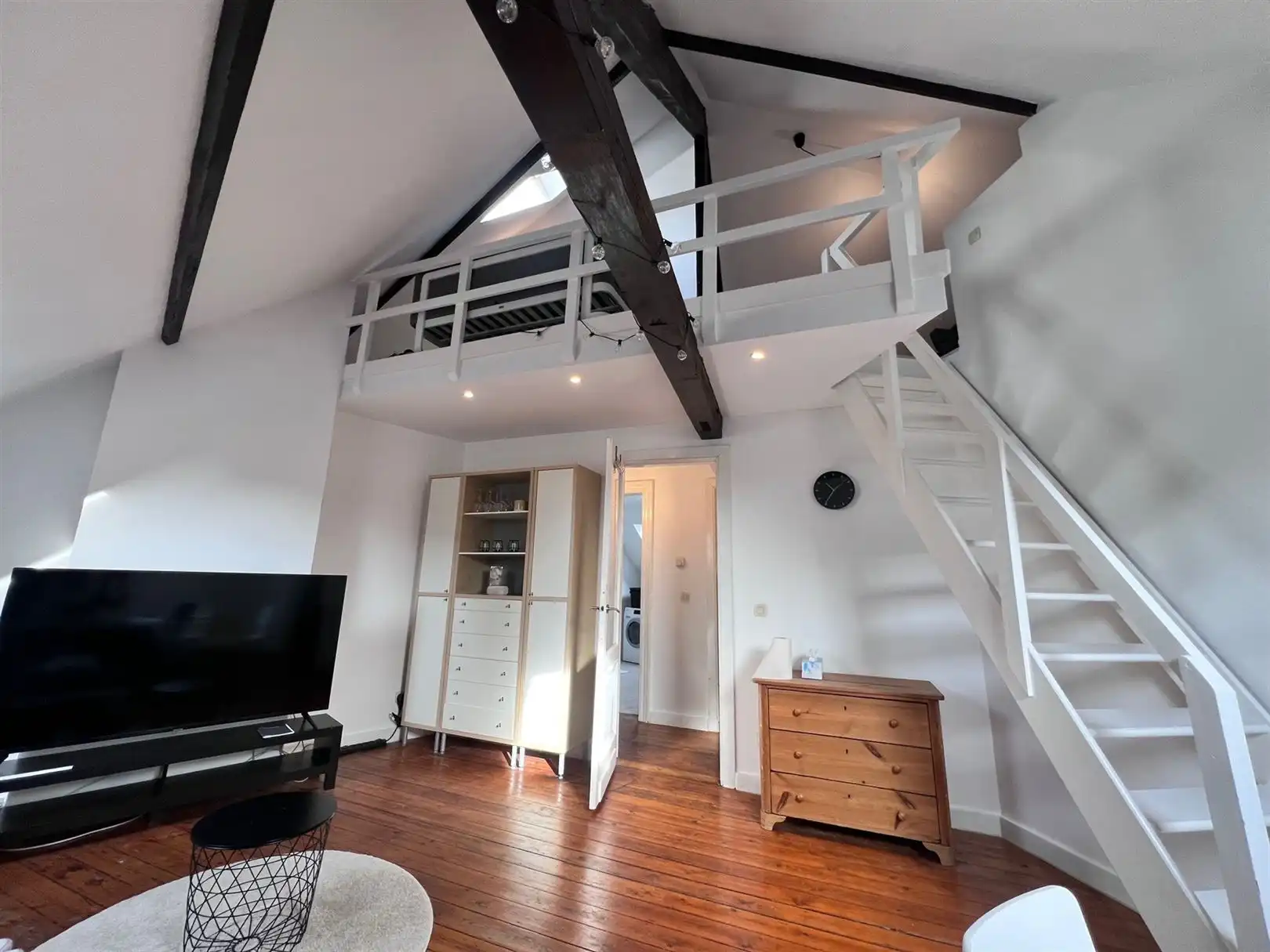 Gemeubeld appartement met 2 slaapkamers in Zurenborg! foto 2