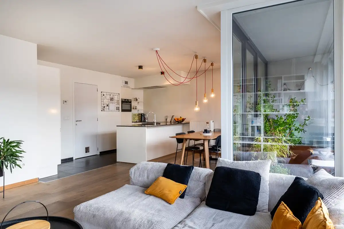 Ruim appartement met 3 slaapkamers en ondergrondse parkeerplaats foto 2