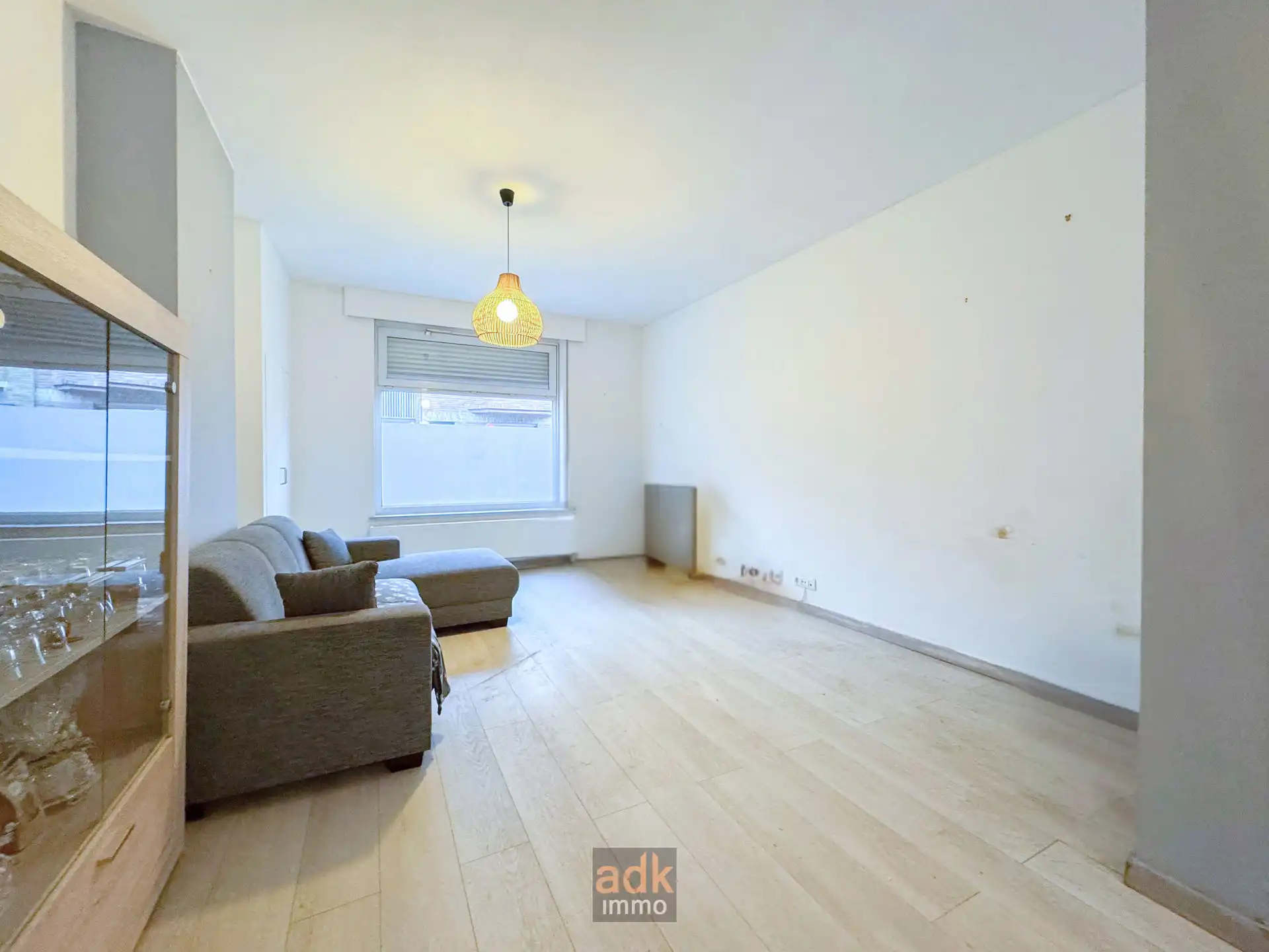 Herenhuis te koop met zuidwest gerichte tuin en parkeerplaats. Vernieuwd dak, nieuwe elektriciteit & nieuwe aardgas-CV foto 7