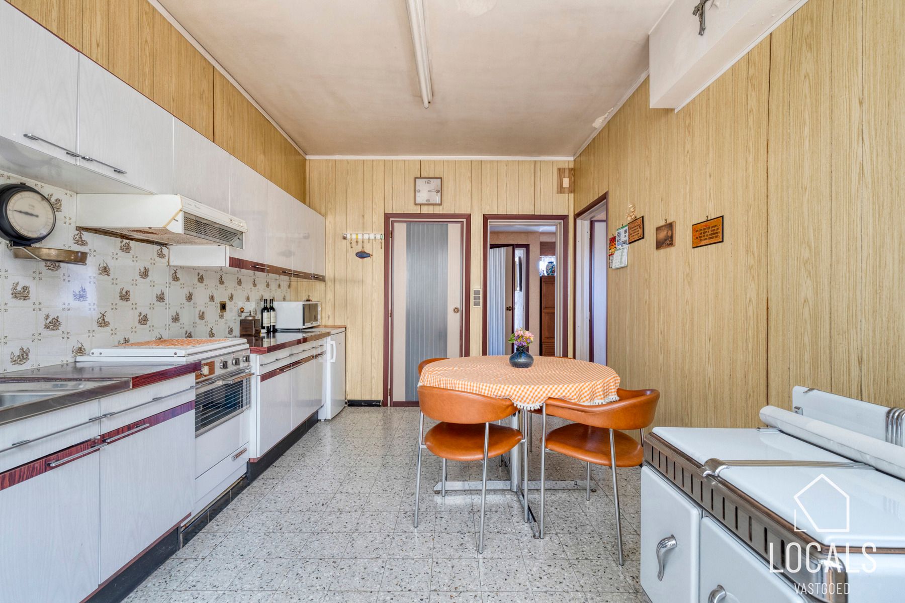 Woning met veel potentieel - tuin en grote zolder foto 10