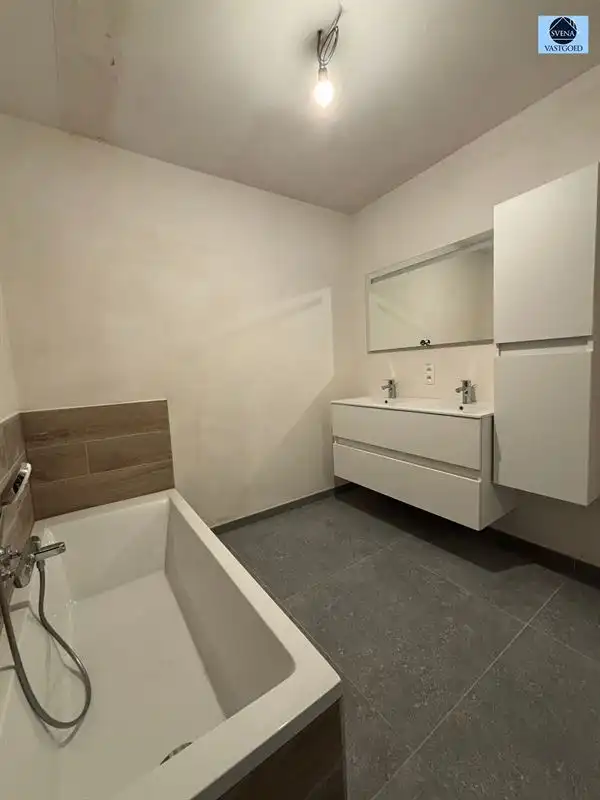 NIEUWBOUWWONING MET 4 SLAAPKAMERS, GARAGE EN TUIN  foto 6