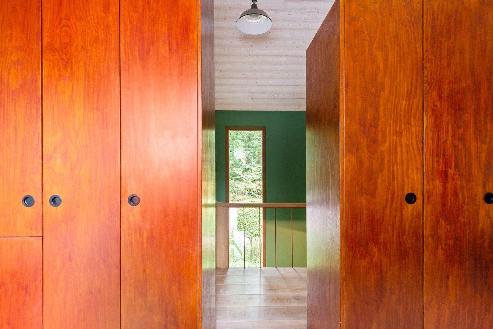 Stijlvolle, vrijstaande villa met zonnige tuin en zwemvijver foto 20