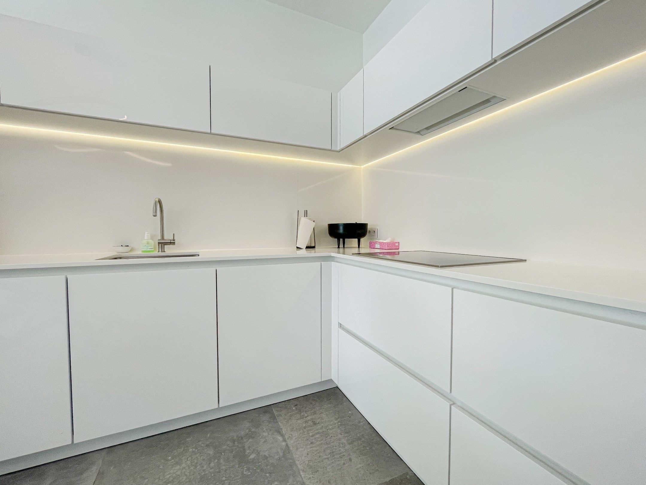 Subliem, luxueus tuinappartement met dubbele garage, rustig gelegen in een standingvolle residentie. foto 10