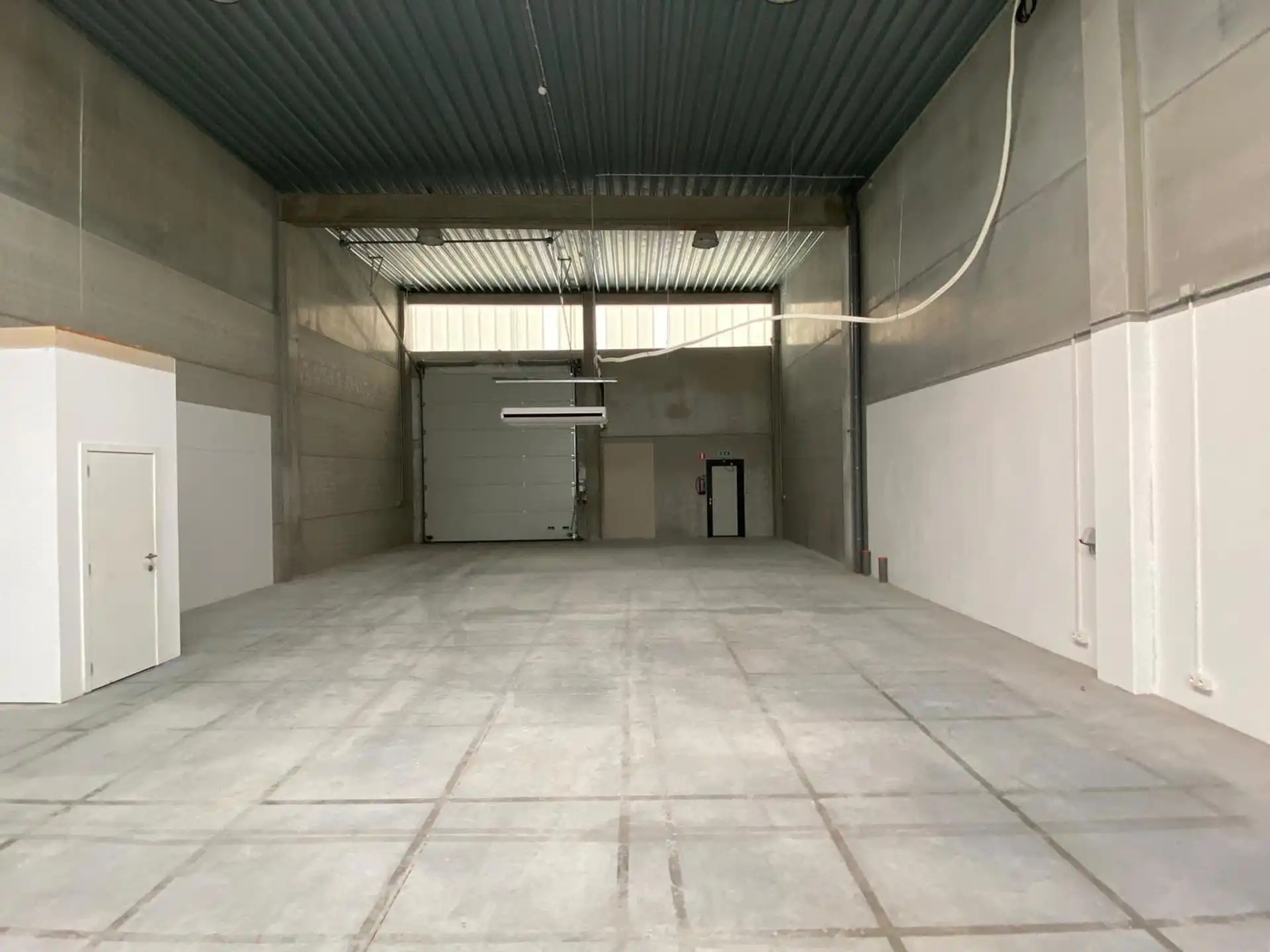 Magazijn te huur foto 3