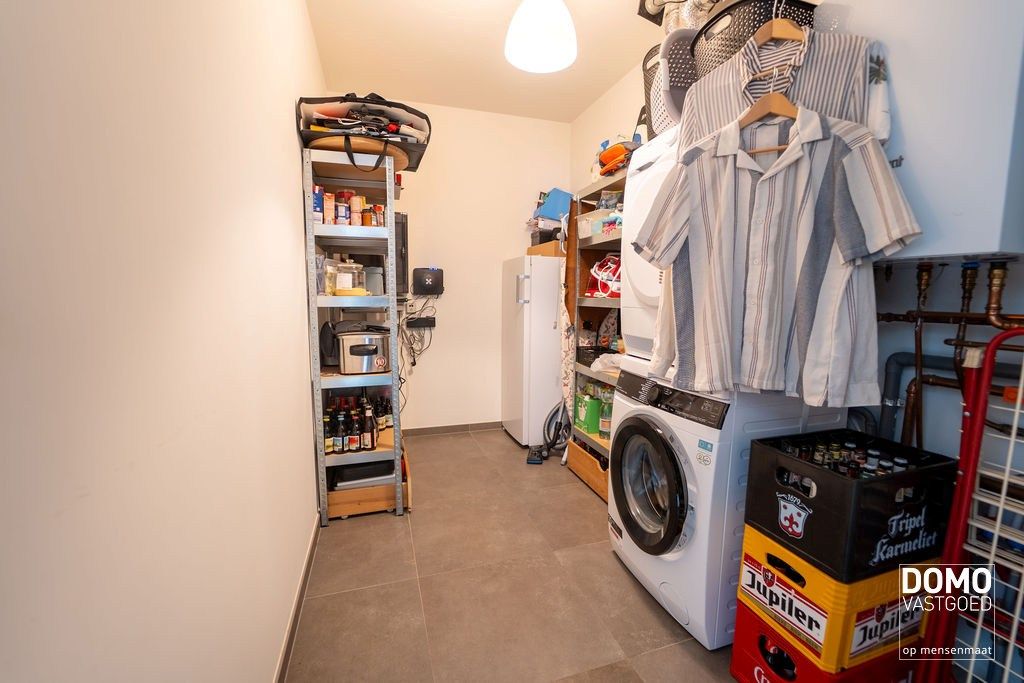 RUIM GELIJKVLOERS APPARTEMENT MET 2 SLAAPKAMERS, TERRAS EN PARKEERGELEGENHEID TE HASSELT (SINT-LAMBRECHTS-HERK) foto 14