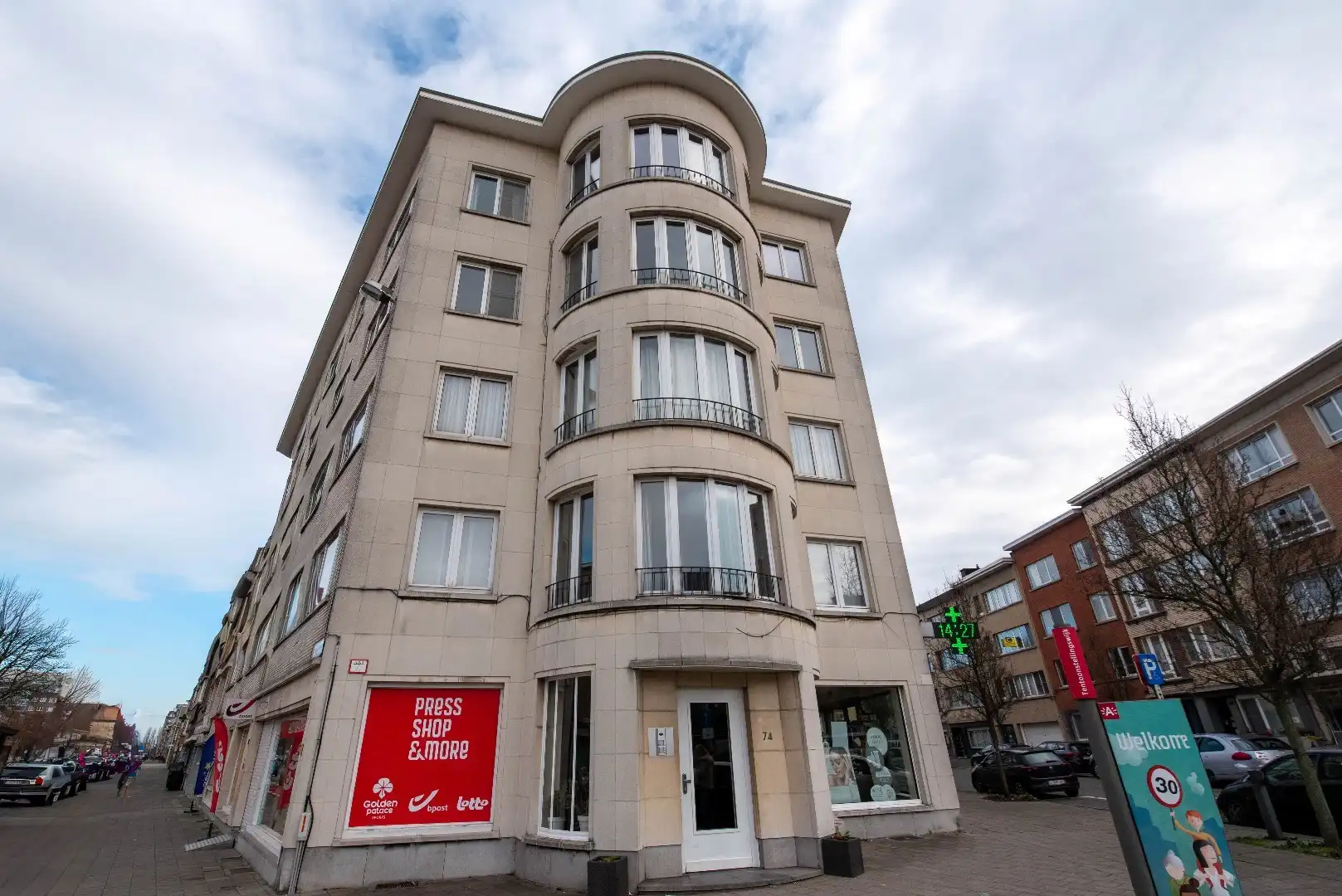 Coole retro flat in tentoonstellingswijk  foto 17