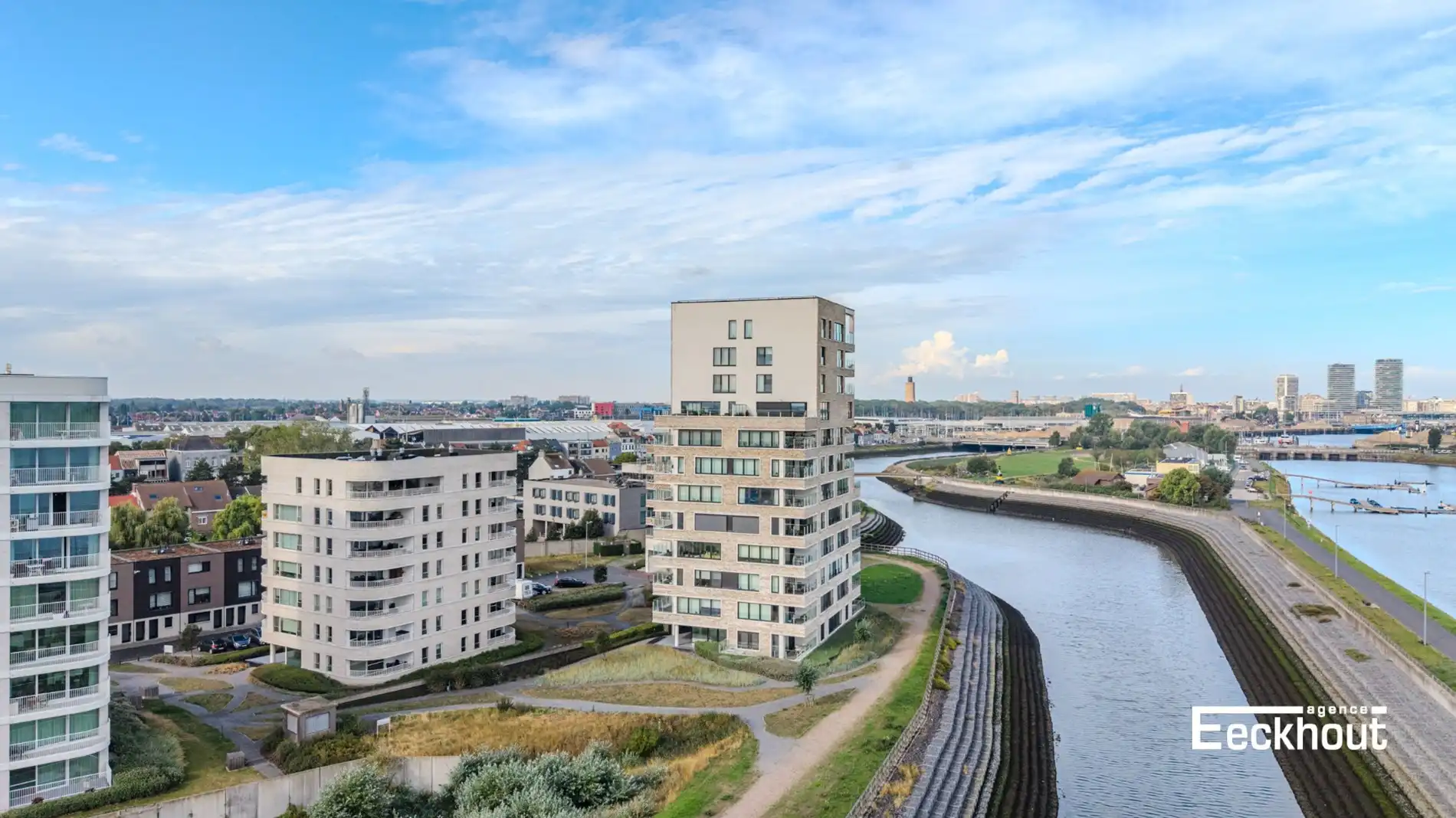 Zeer ruime penthouse (124m²) met 2 terrassen, 3 ruime slaapkamers en een uitnemend uitzicht aan de Spuikom! foto 21