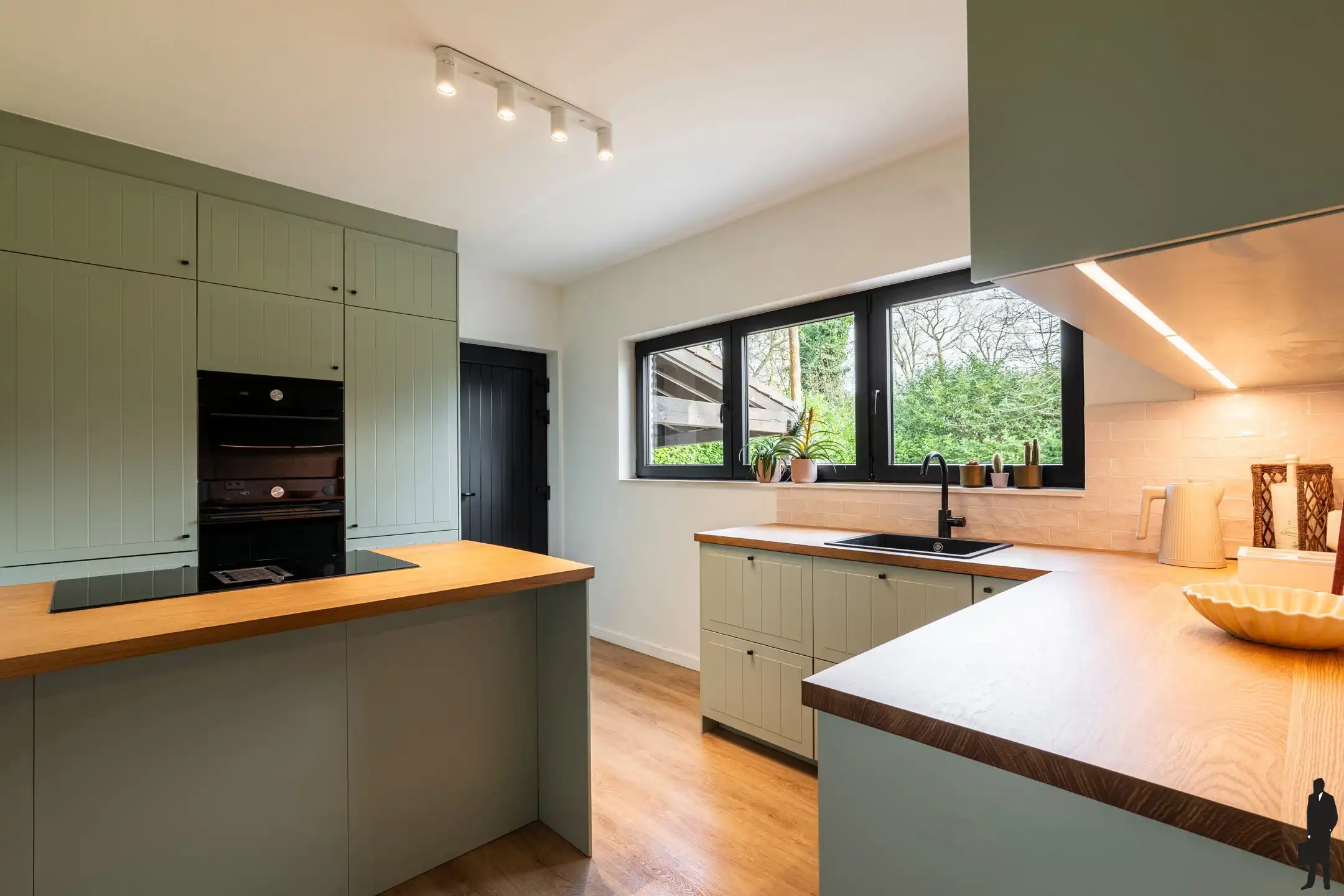 Charmante gerenoveerde villa op 1.753 m² in Zoersel-Schilde foto 7