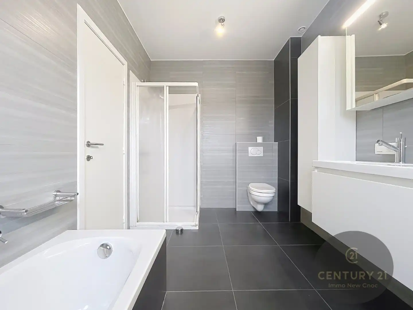 Prachtige rijwoning gelegen in Dudzele dorp. foto 3