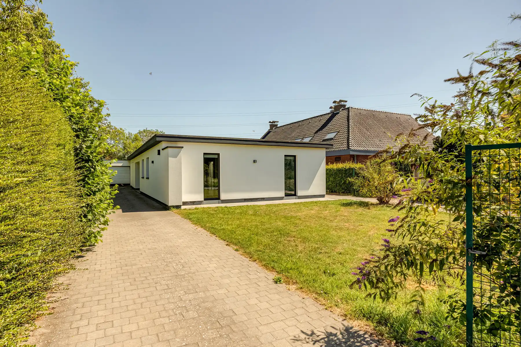 Instapklare bungalow op een perceel van ruim 40 are foto 26