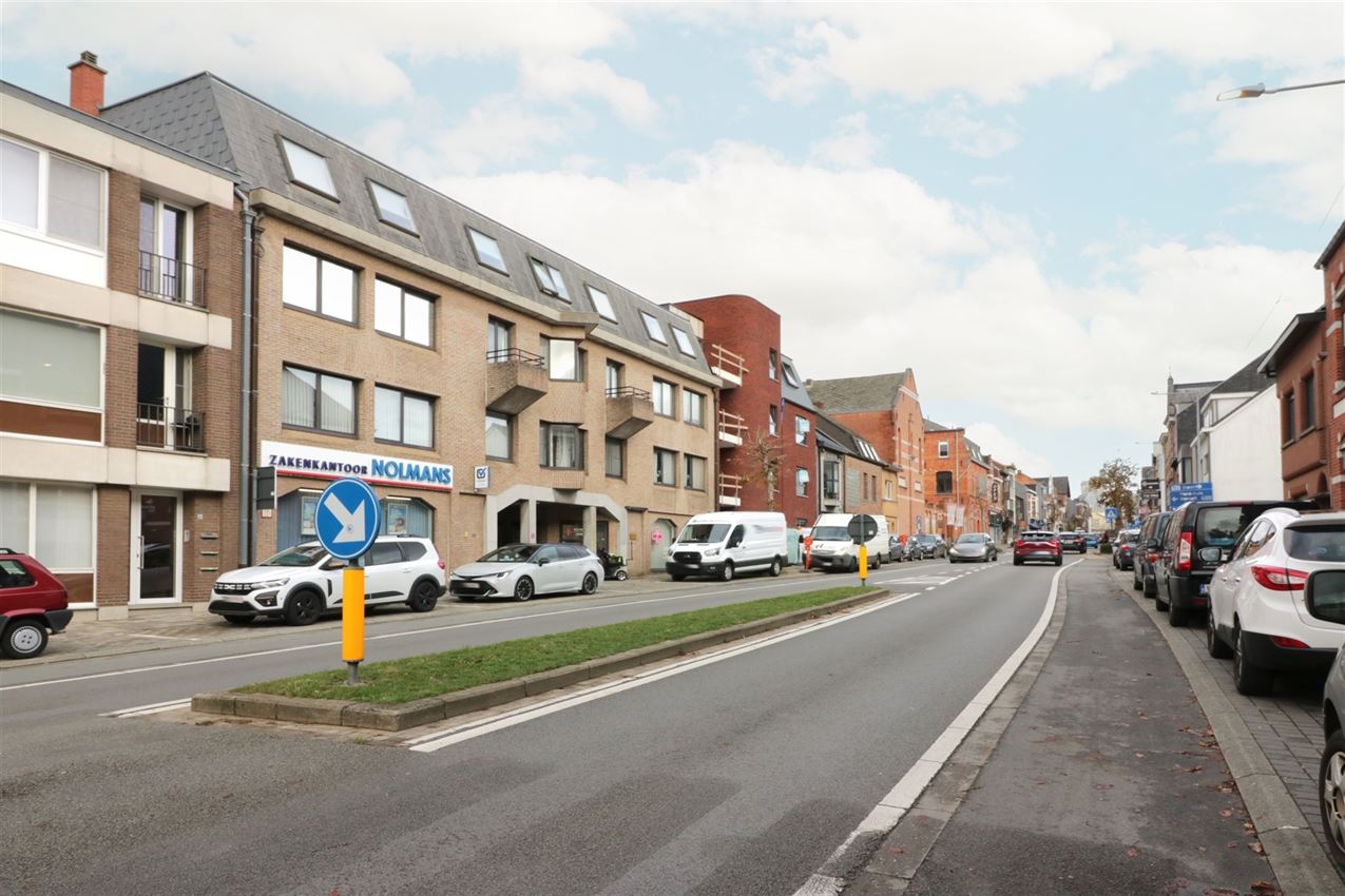 Appartement, twee slaapkamers, autostaanplaats in centrum foto 21