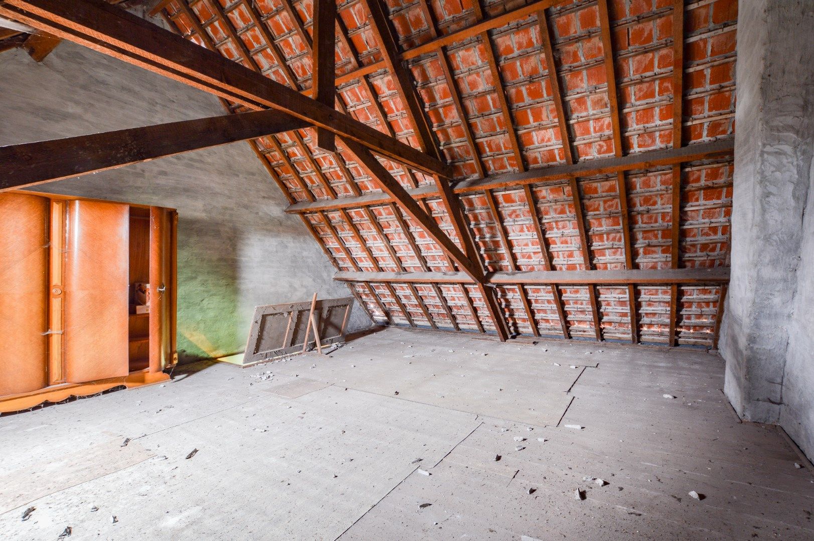 Op te frissen ruime woning op 514 m² in het centrum van Eernegem foto 20