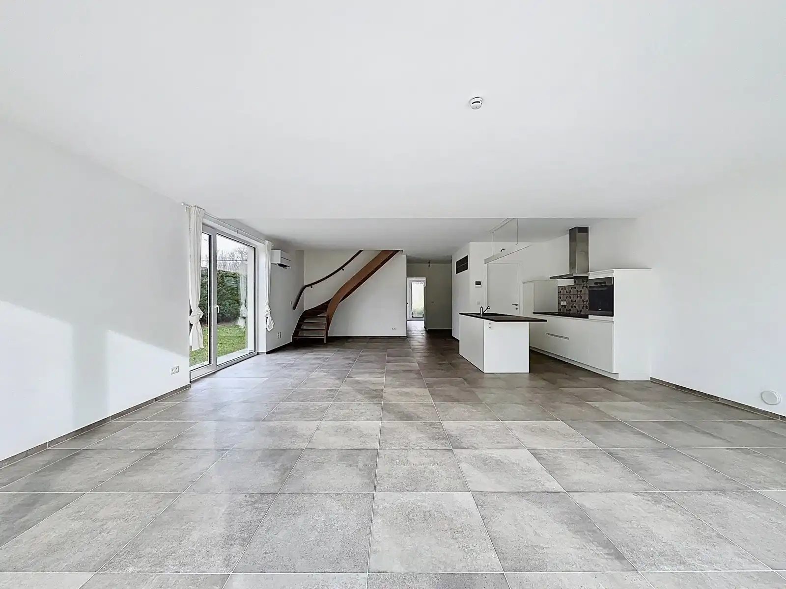 Prachtige HOB met 5 SLPK, tuin, garage en staanplaatsen! foto 7