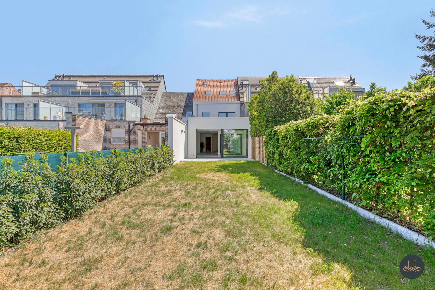 Stijlvolle, energiezuinige en gerenoveerde woning met tuin foto 28