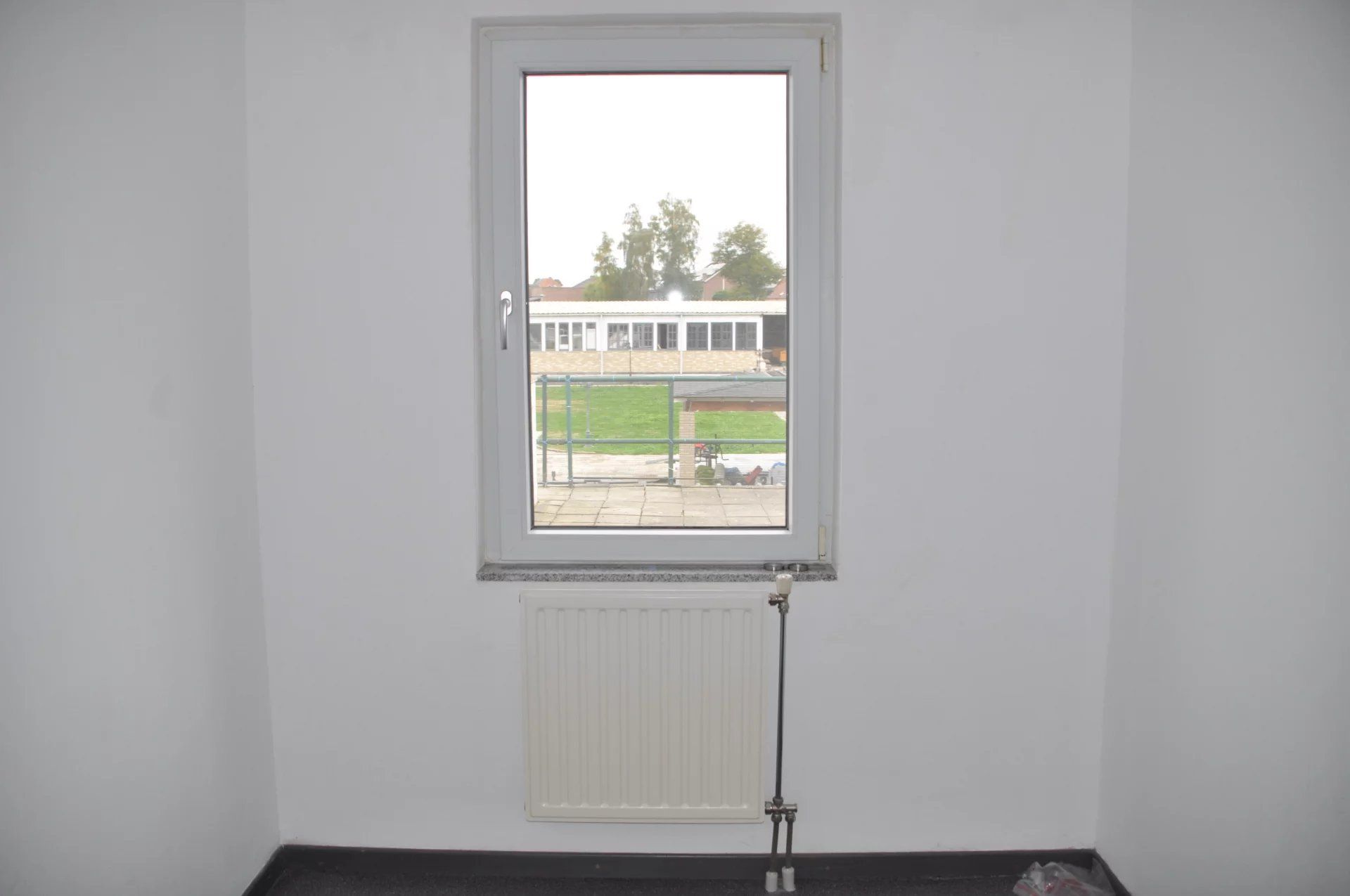 RUSTIG GELEGEN APPARTEMENT VAN 96M² MET RUIM TERRAS IN LANAKEN foto 11