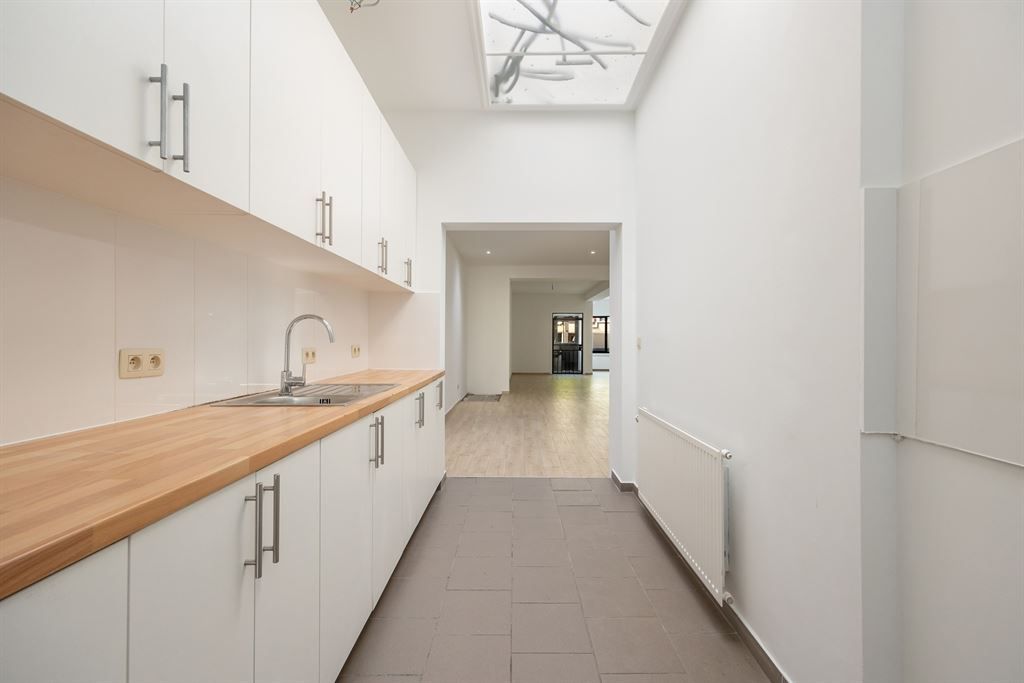 Gerenoveerde handelsruimte én duplex app foto 9