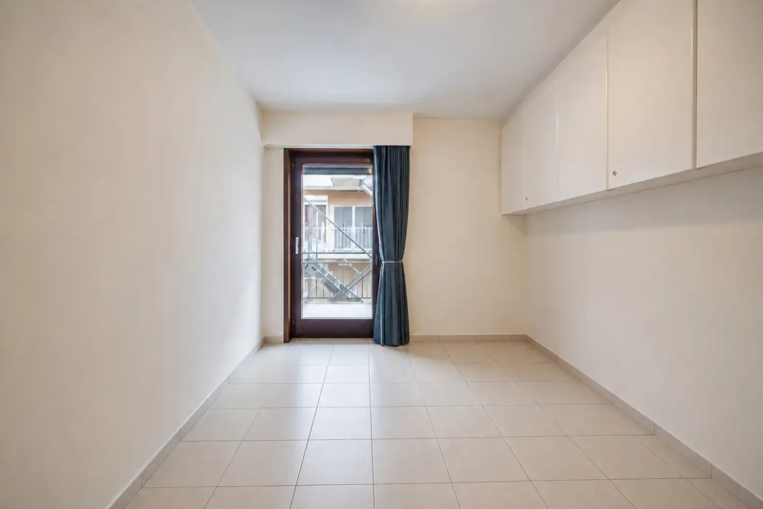 Lichtrijk twee slaapkamer appartement met terras op toplocatie foto 9