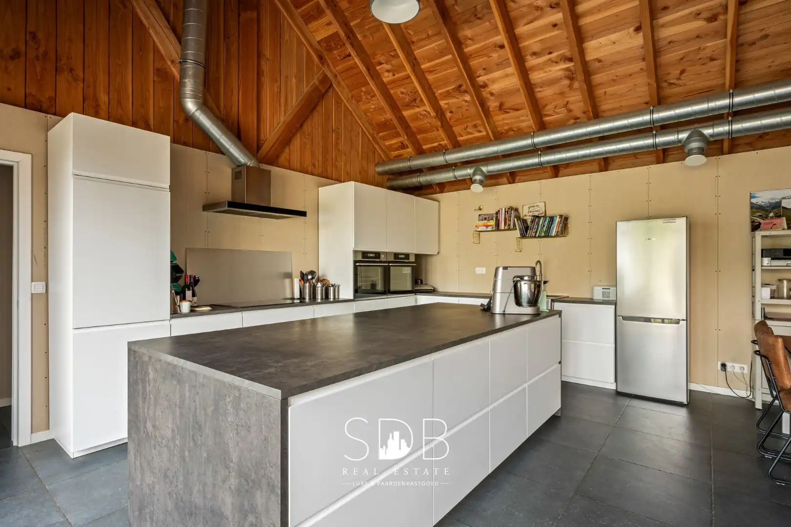 Charmante woning met wijngaard en graslanden op 14.569m² foto 8