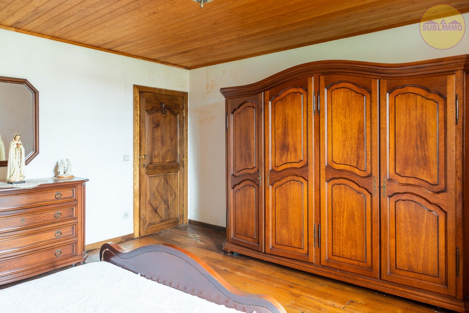 Karaktervolle woning met 6 slaapkamers op een ruim perceel van 21a 73ca foto 18