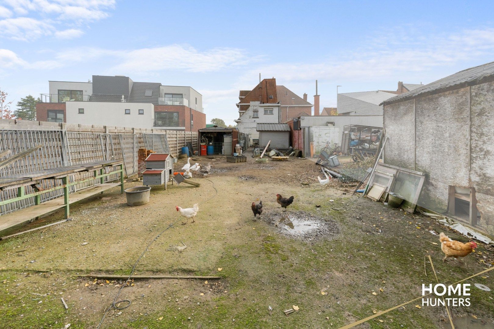 Te renoveren halfopen woning met 3 slaapkamers op 553 m² foto 15