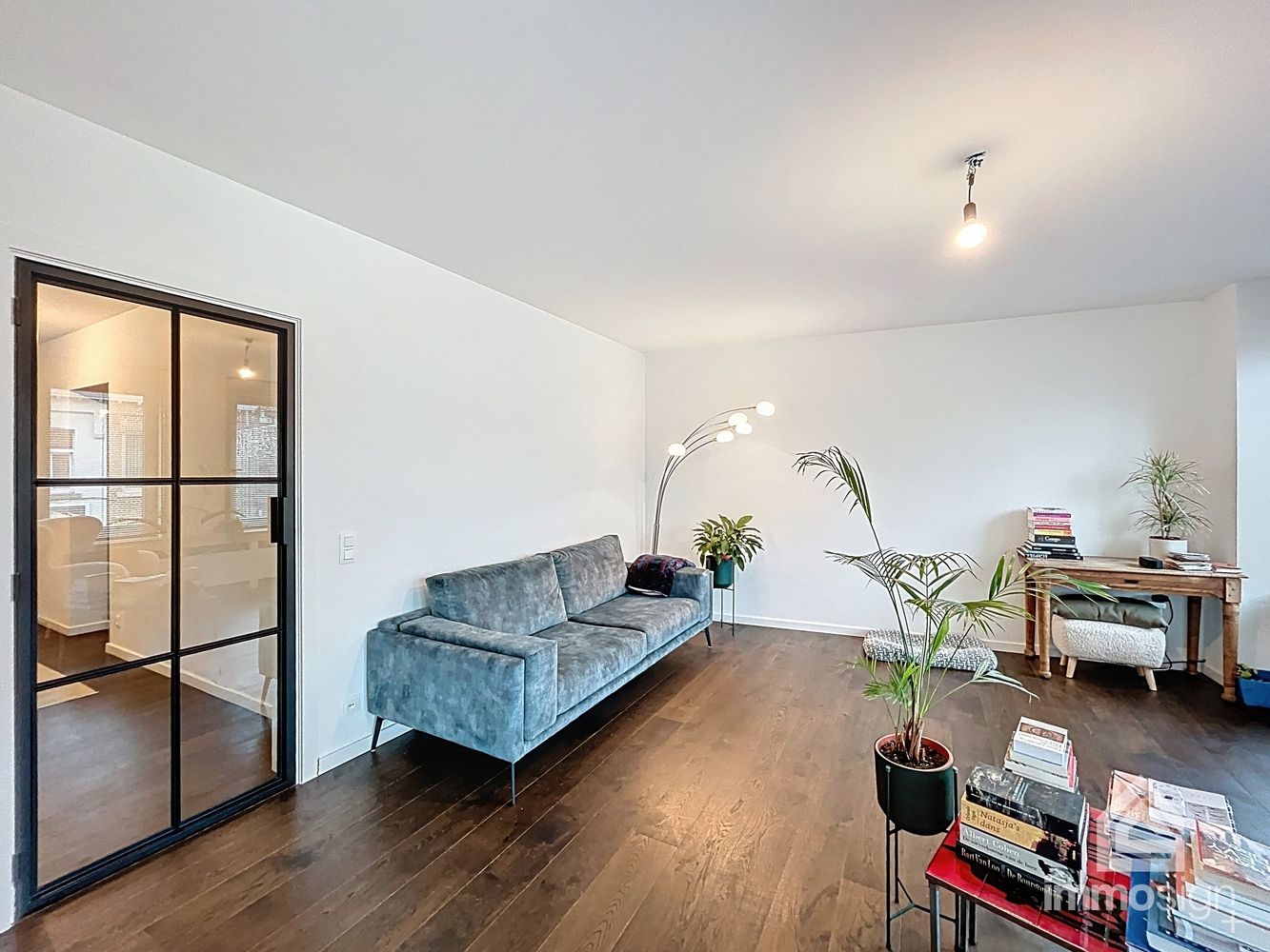 Ruim, lichtrijk appartement in hartje Bree! foto 2