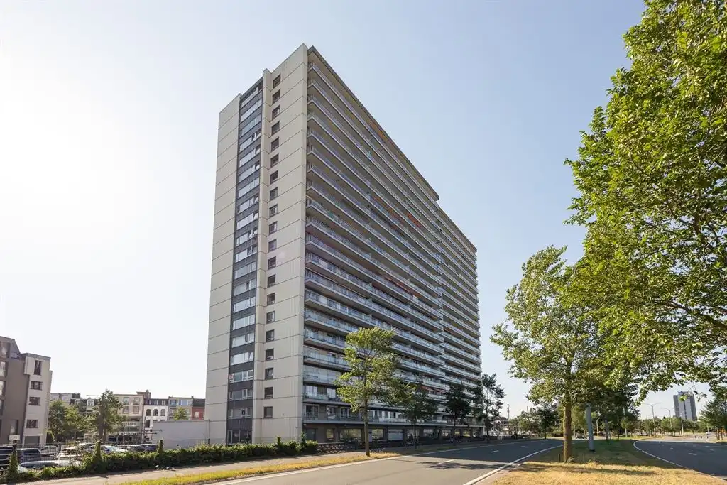 Lichtrijk appartement met 2 slaapkamers en zicht op Vlinderpaleis foto 12
