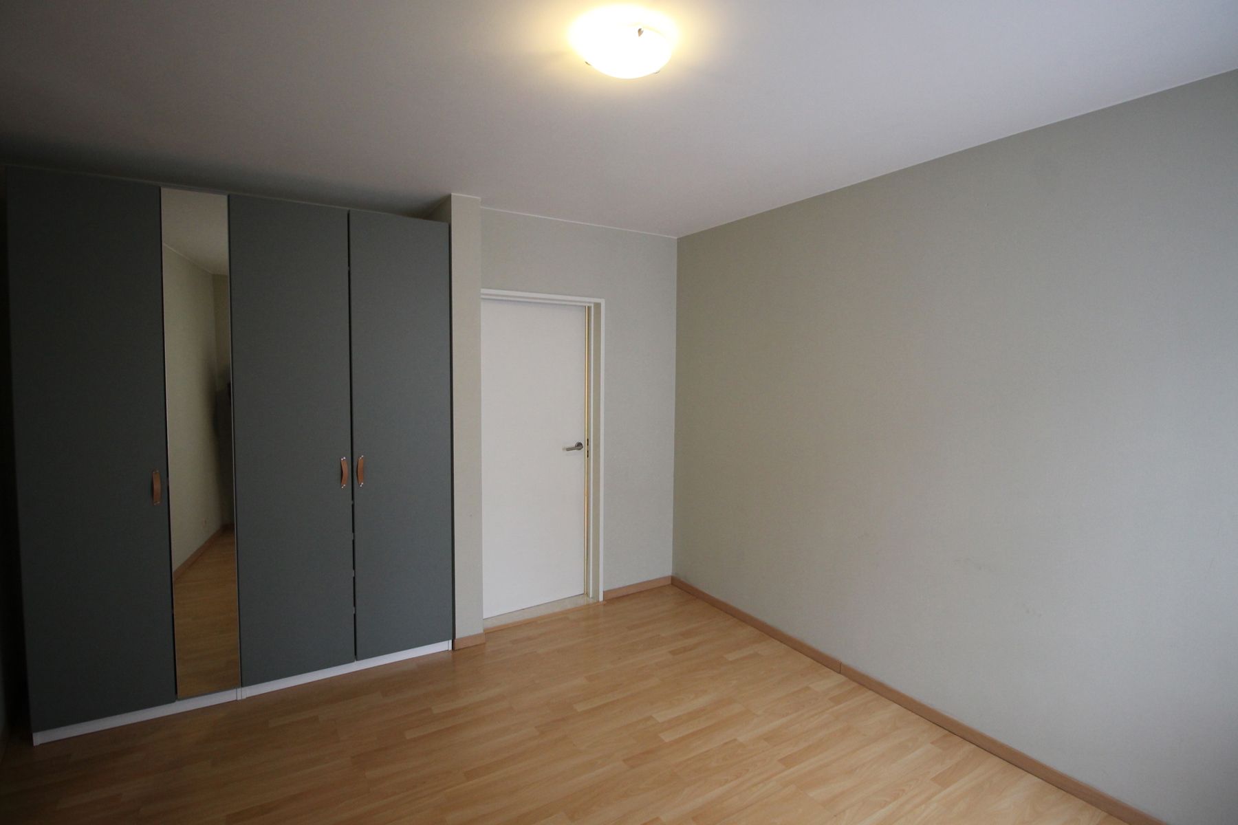 Een gezellig appartement op benedenverdieping vooraan - met garage foto 8