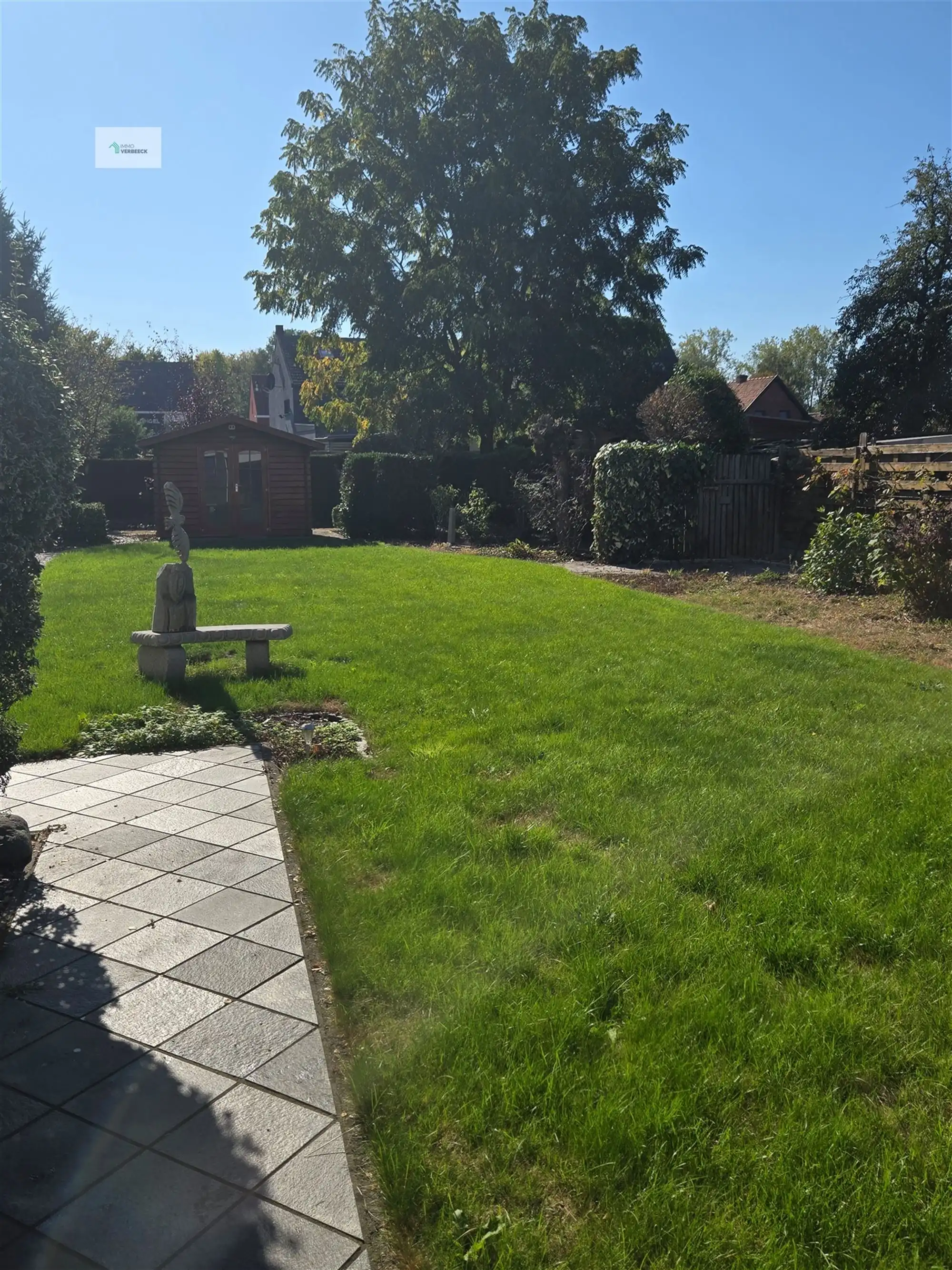 Ruime woning met 4 slaapkamers op 914 m² te Bale foto 23