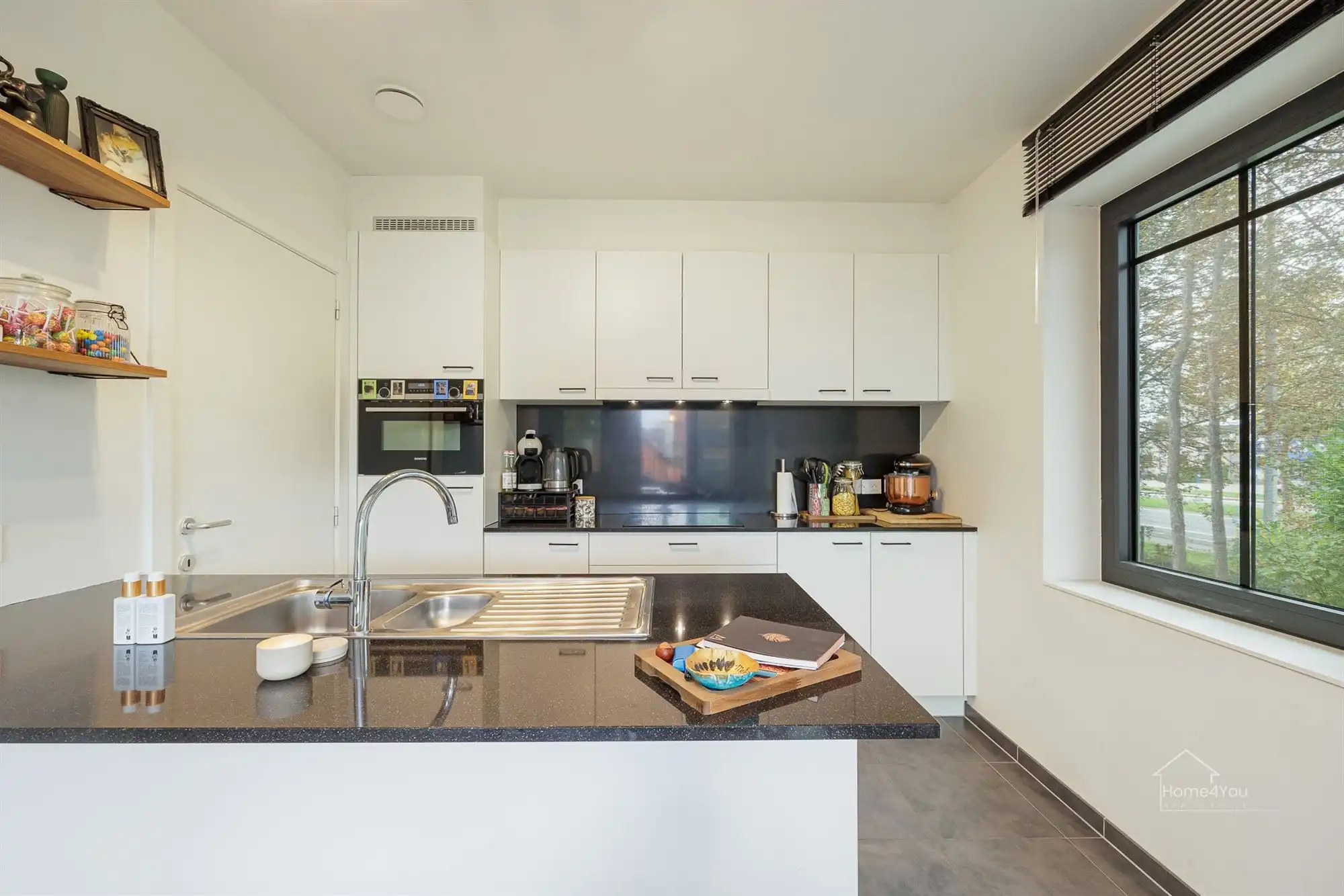 Recent Instapklaar Appartement te Lier + garage foto 11