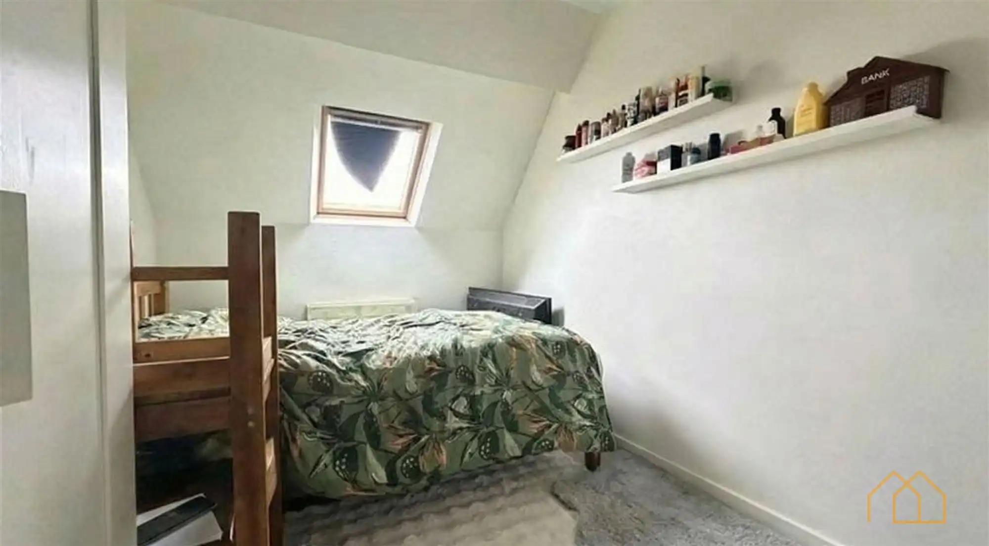 Dakappartement met 2 slaapkamers en parkeerplaats foto 6