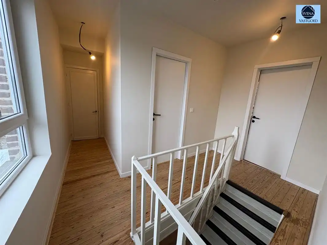 PRACHTIGE, ZEER RUIME WONING MET 5 SLAAPKAMERS foto 15