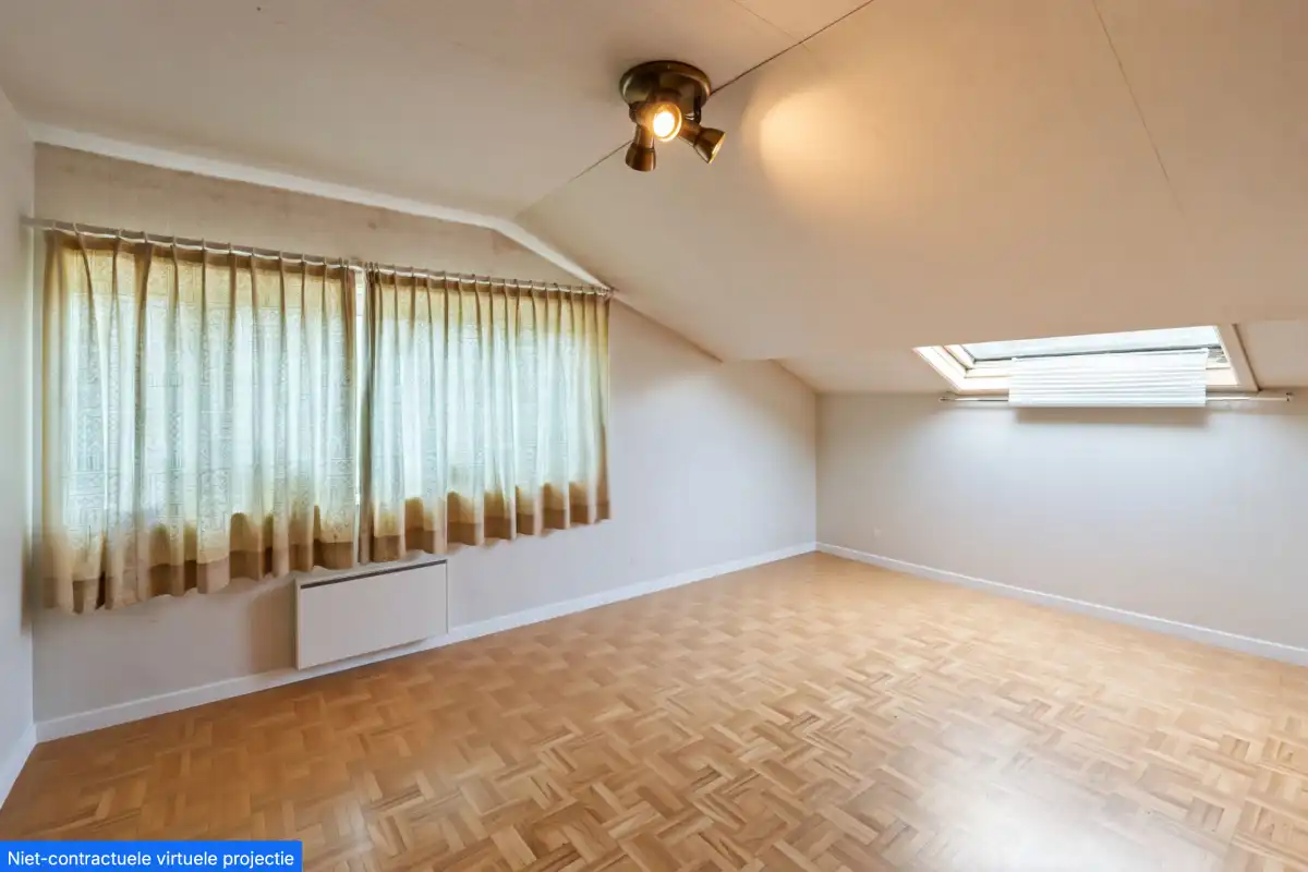 Ruime laagbouwvilla met 5 slaapkamers en 150 m² kelder/garage foto 10